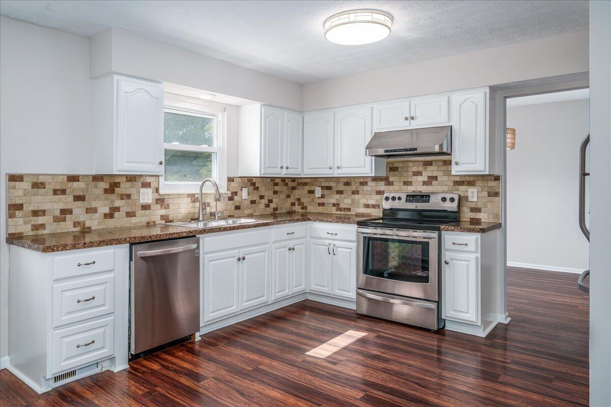 199 Spicewood Lane Property Photo 6