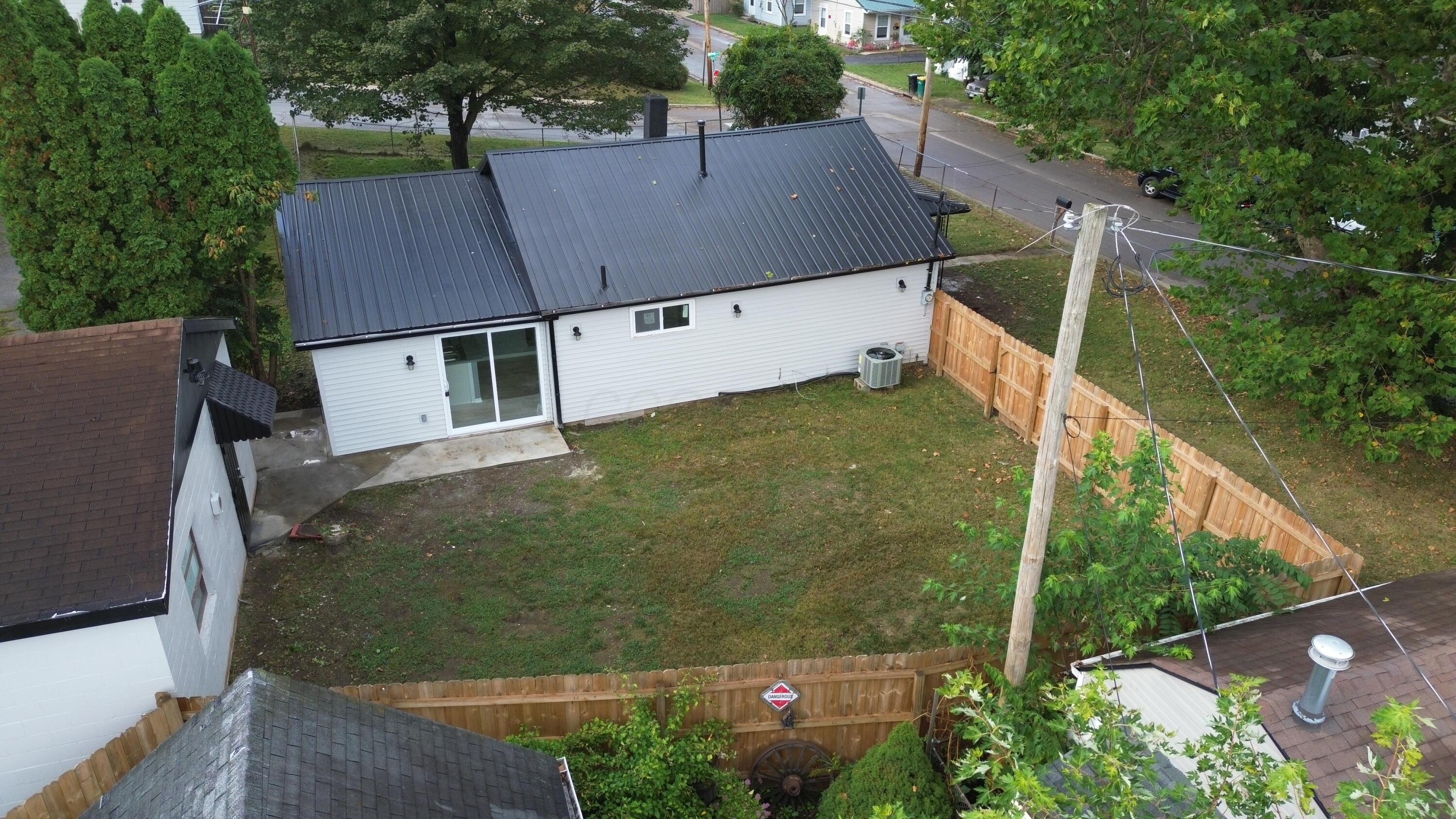 1015 Hillcrest Avenue Property Photo 18
