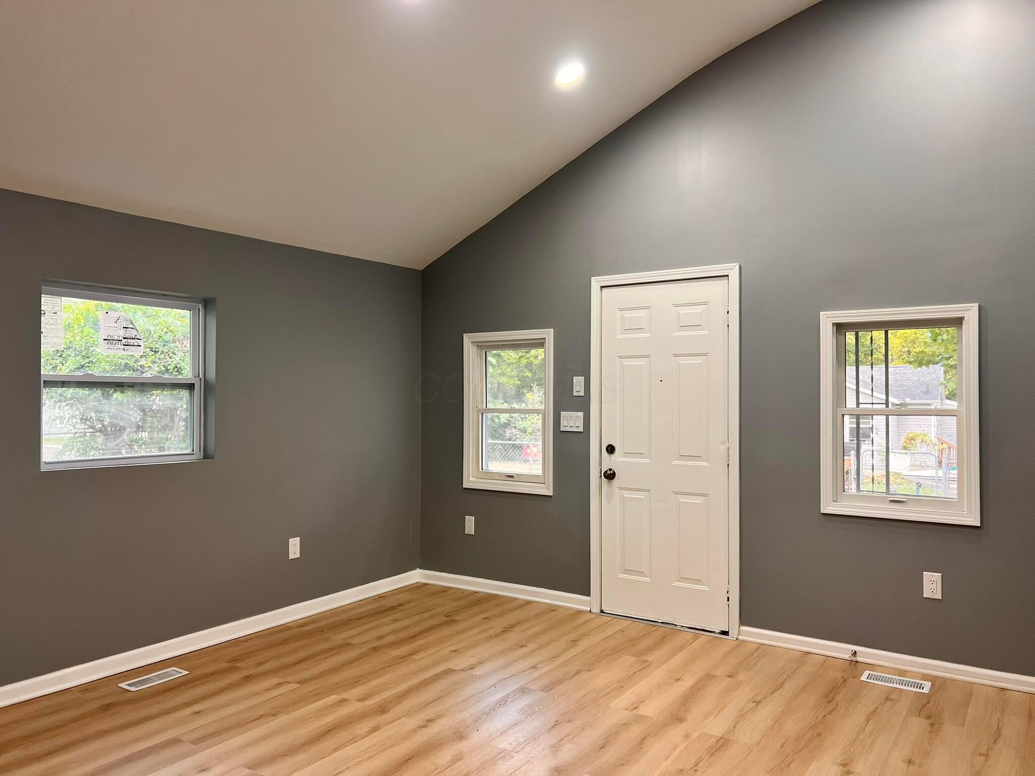 1015 Hillcrest Avenue Property Photo 28