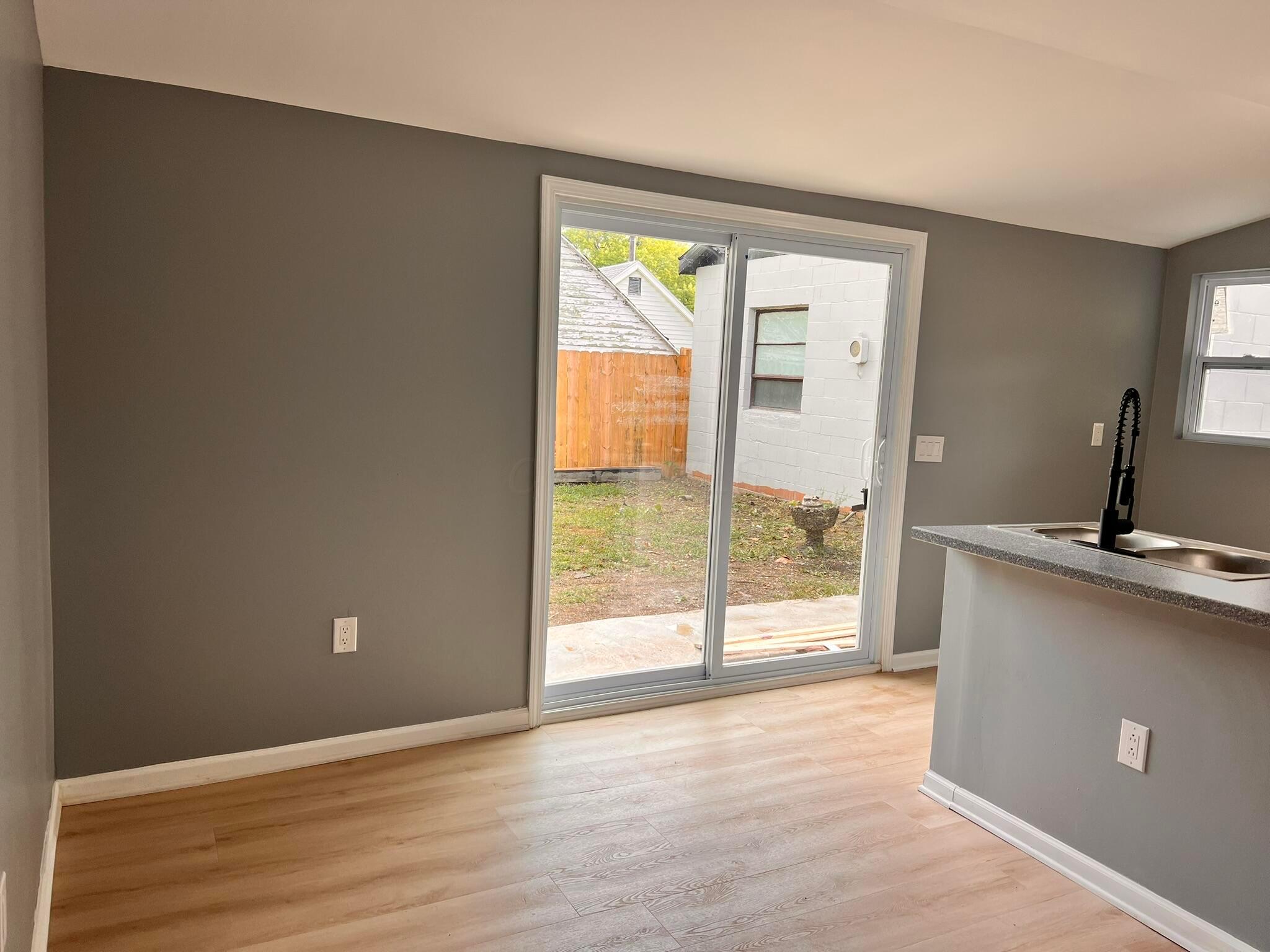 1015 Hillcrest Avenue Property Photo 49