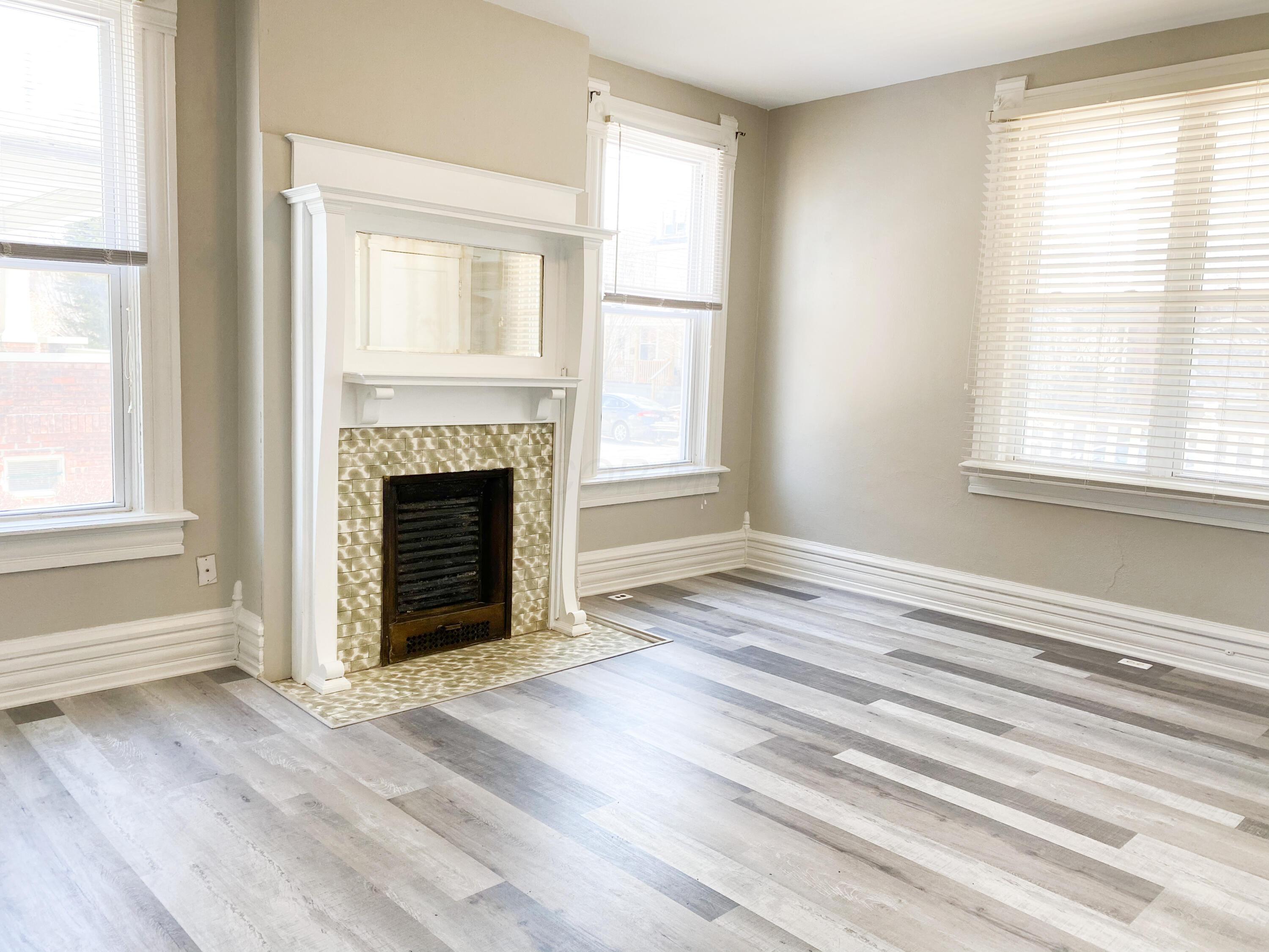 432 E Whittier Street Property Photo 4