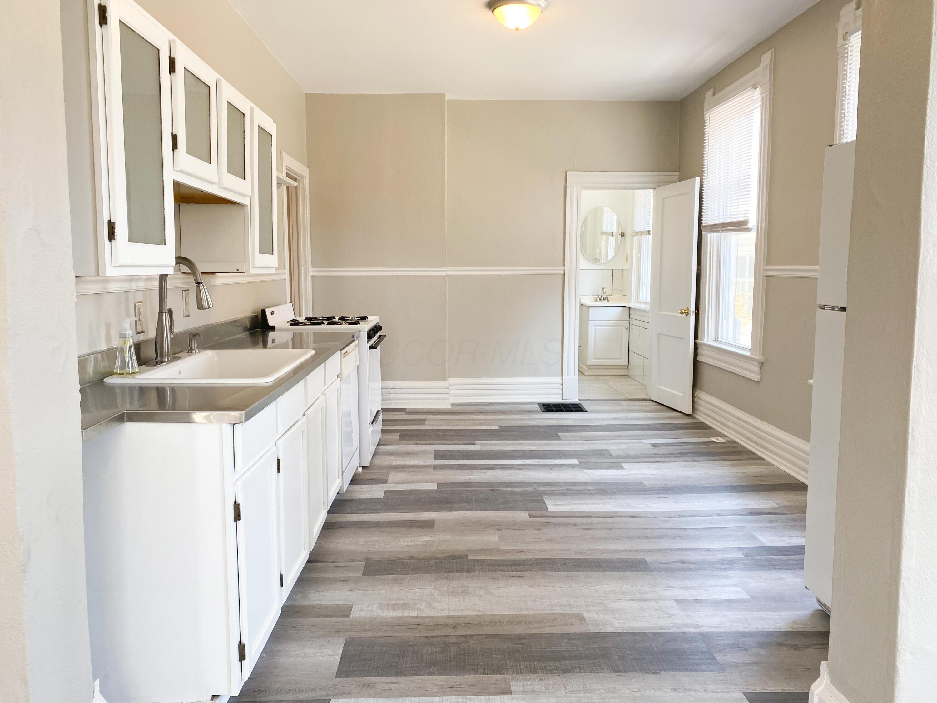 432 E Whittier Street Property Photo 7