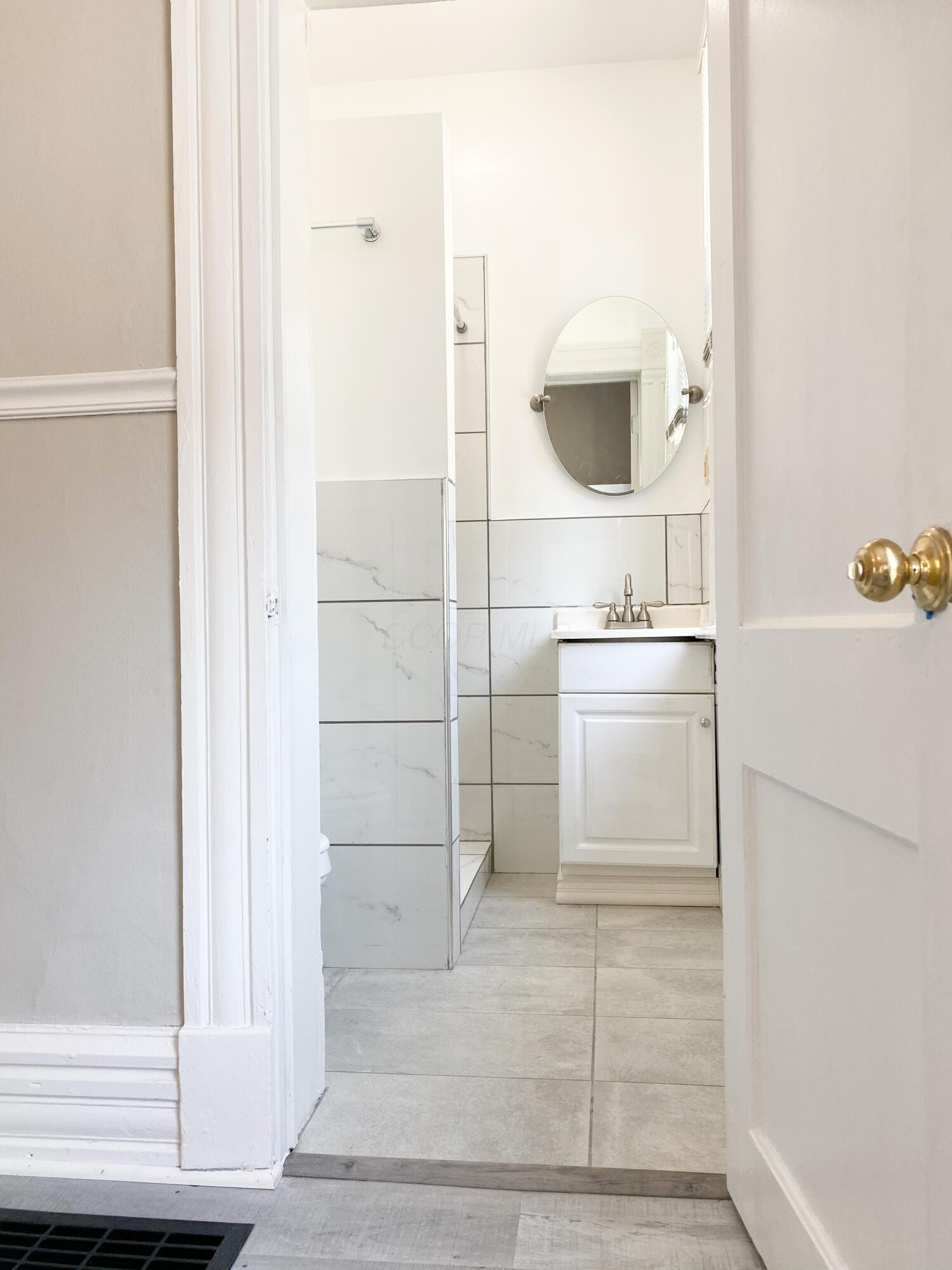 432 E Whittier Street Property Photo 9