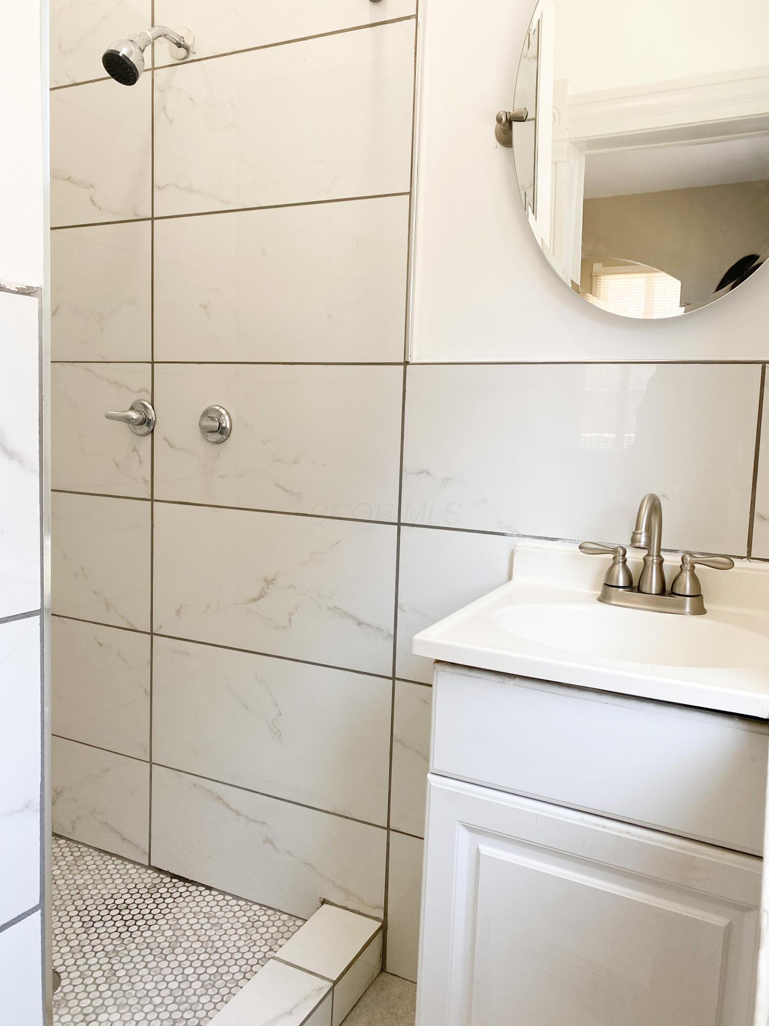 432 E Whittier Street Property Photo 10