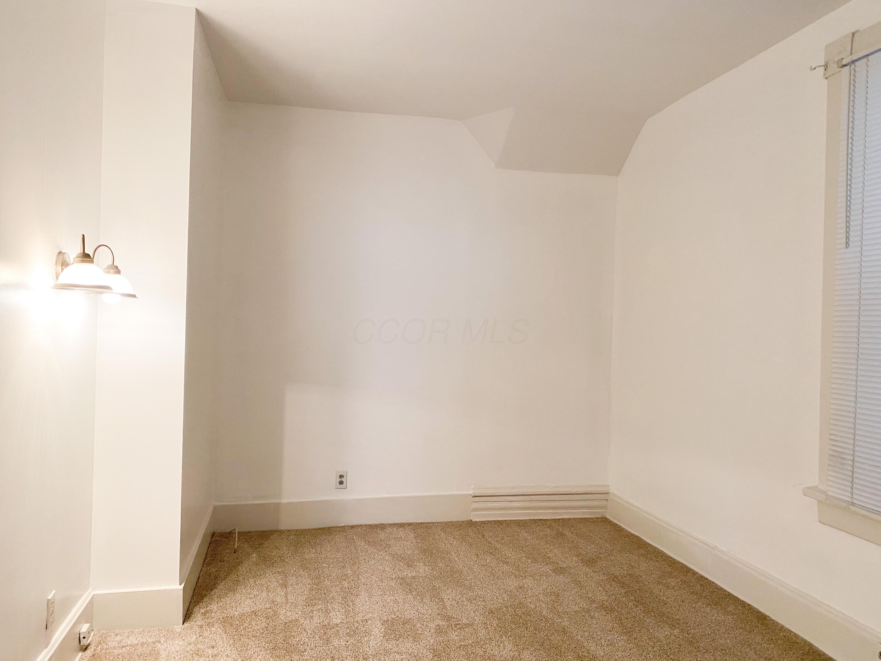 432 E Whittier Street Property Photo 11