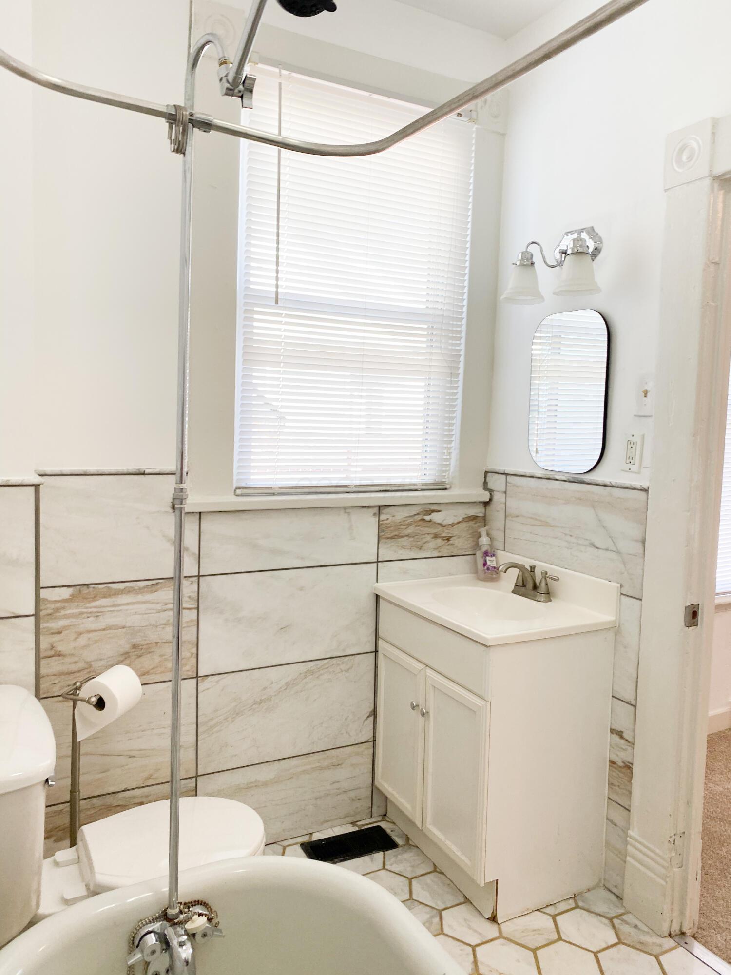 432 E Whittier Street Property Photo 17