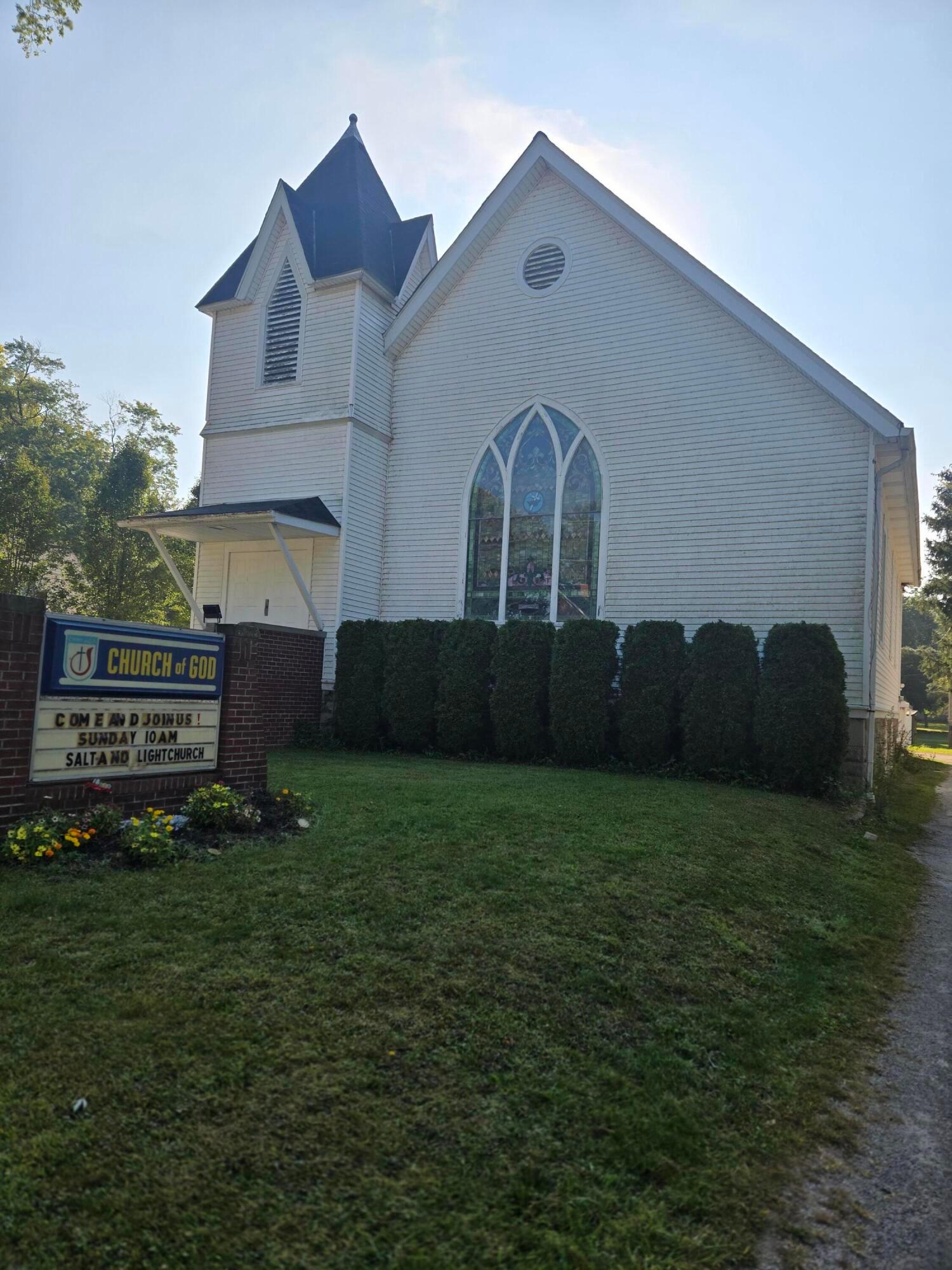 37445 Detroit Road Property Photo 1