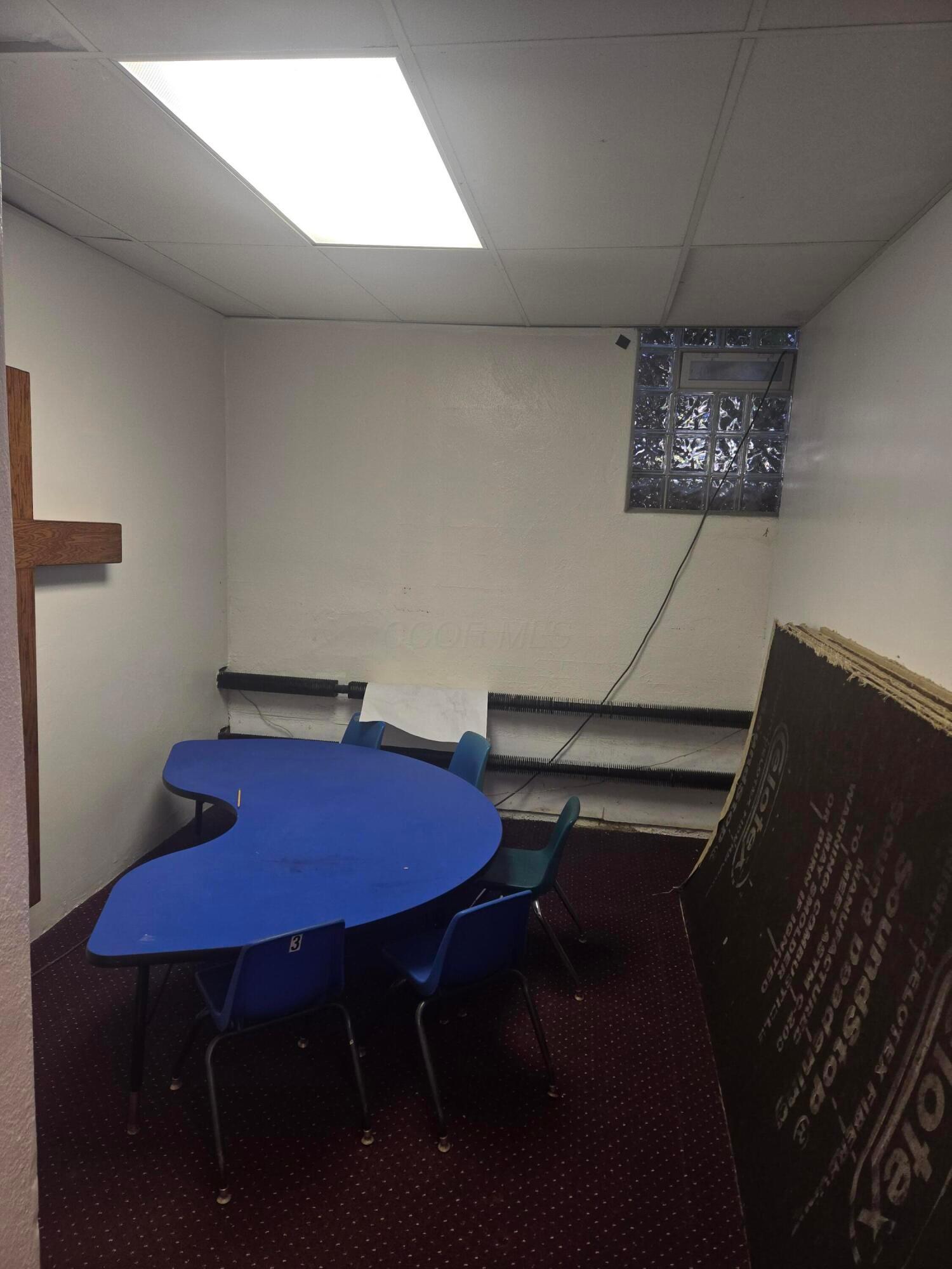 37445 Detroit Road Property Photo 23