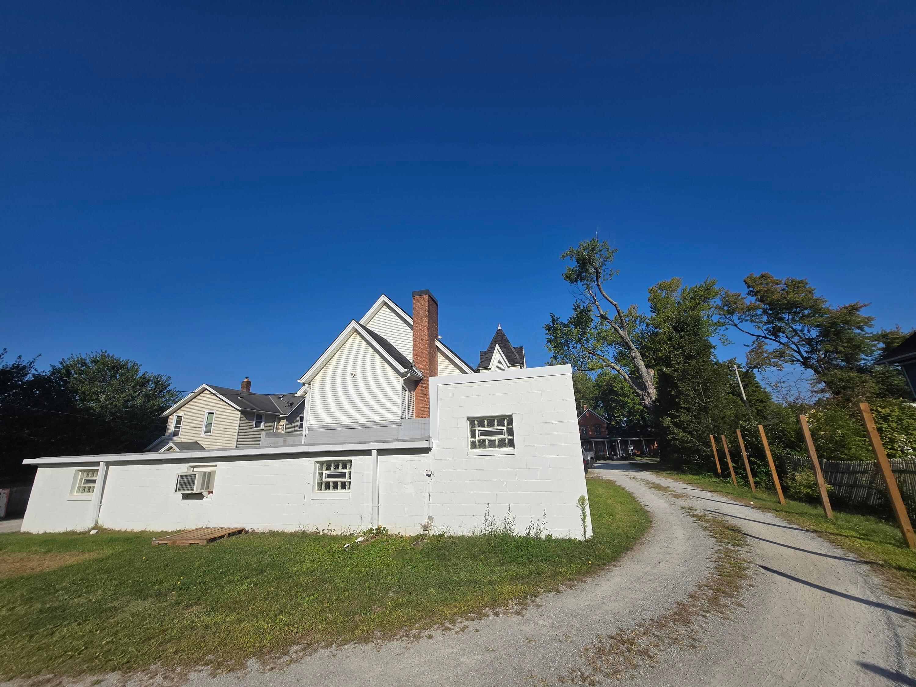 37445 Detroit Road Property Photo 33