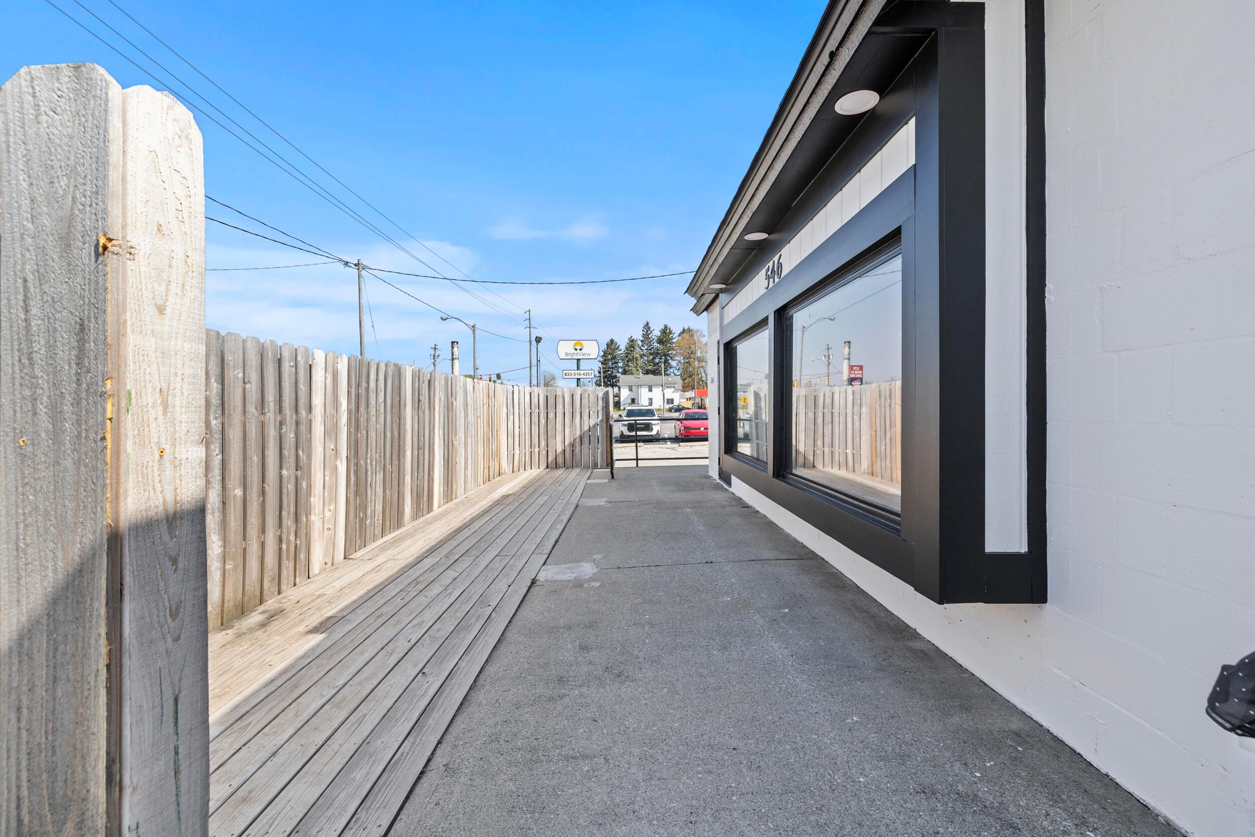 546 N Main Street Property Photo 3