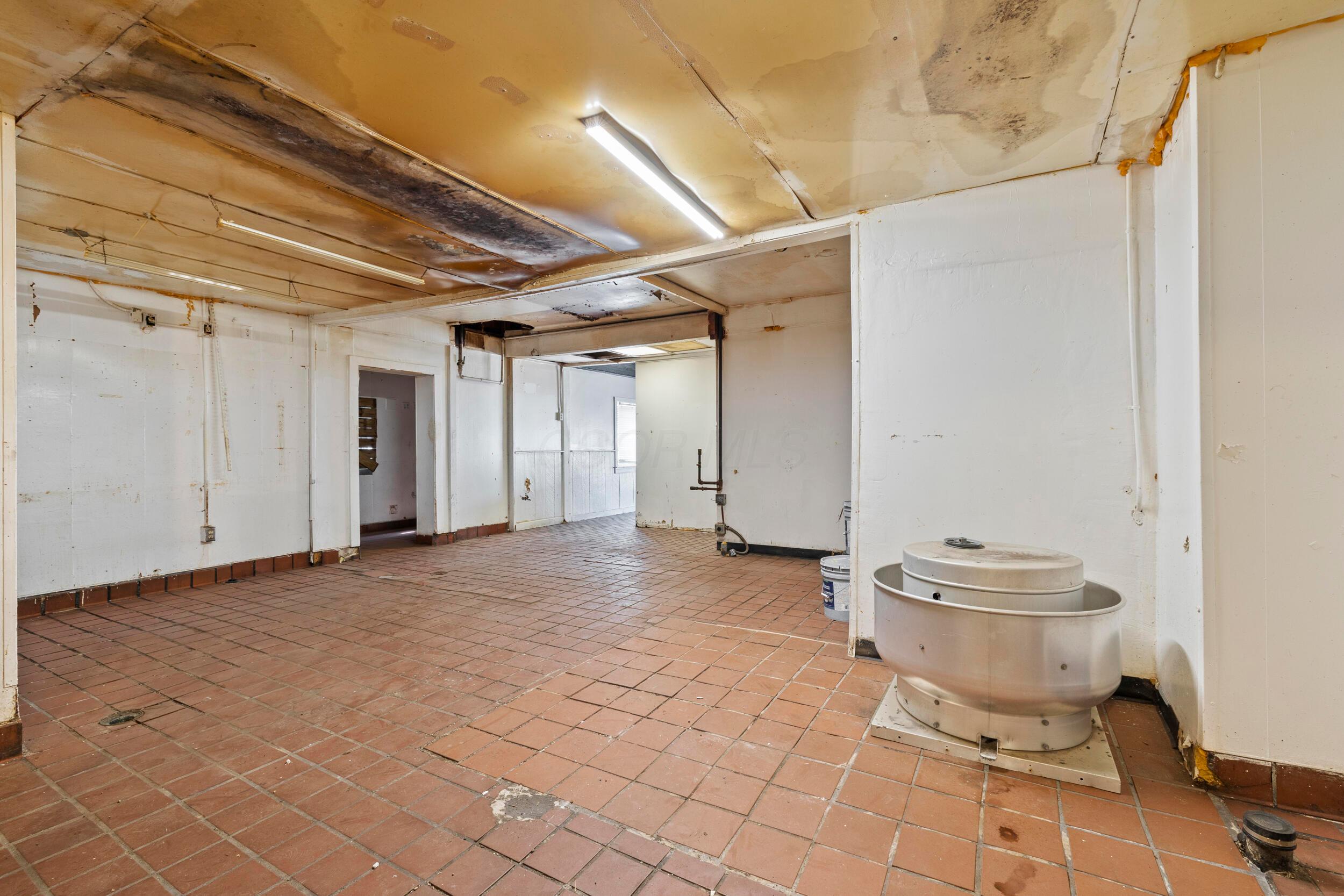 546 N Main Street Property Photo 13