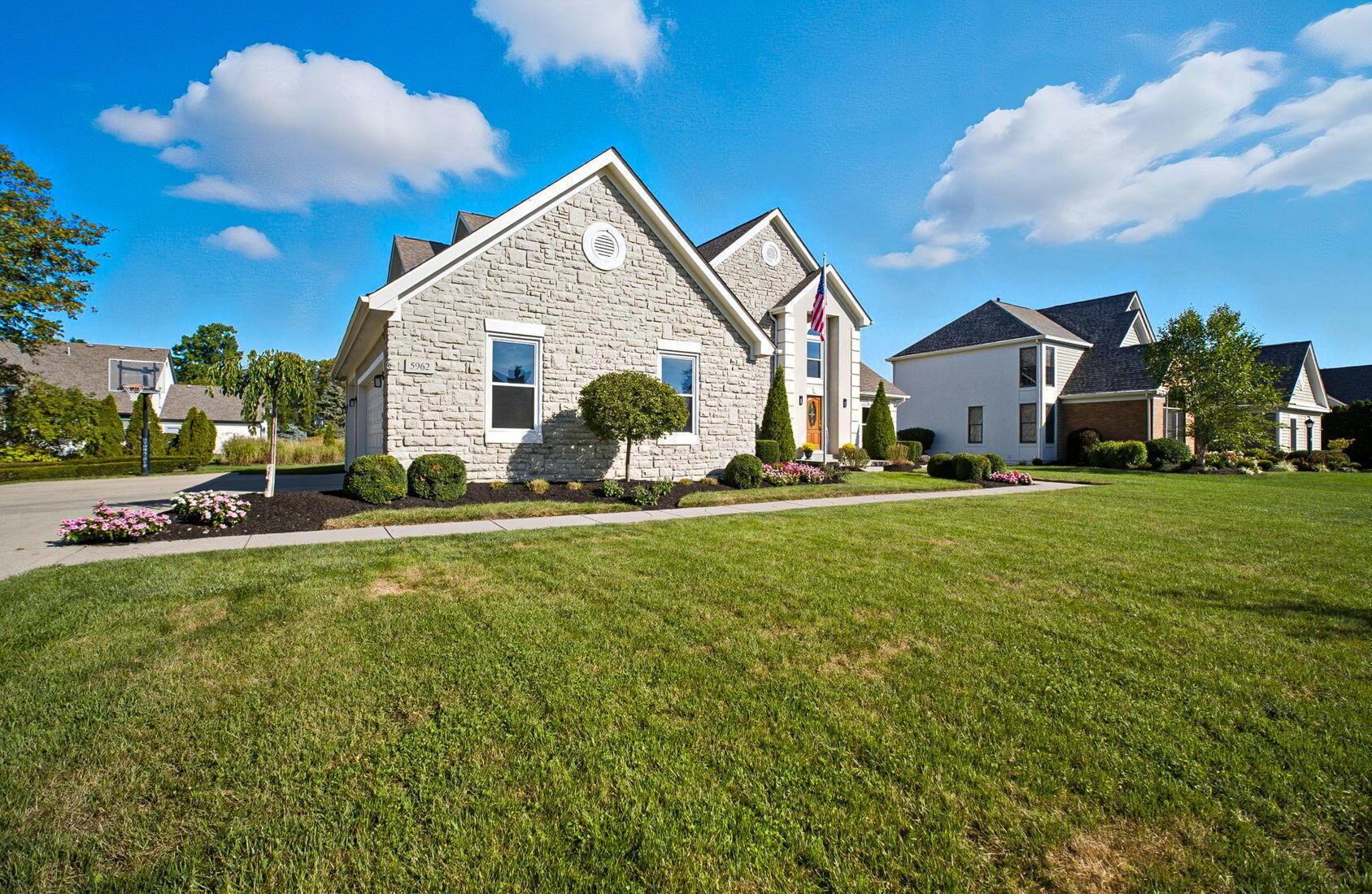 5962 Heritage Lakes Drive Property Photo 6