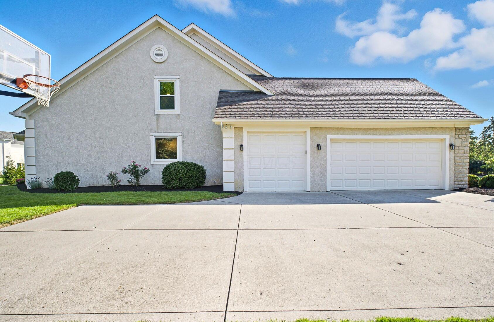 5962 Heritage Lakes Drive Property Photo 8