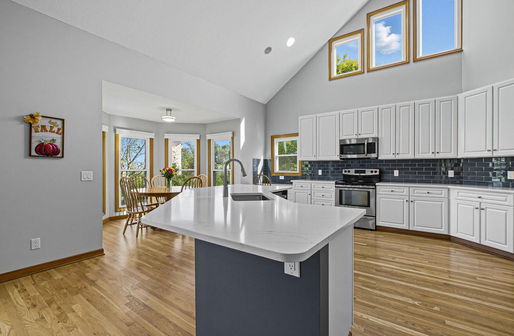 5962 Heritage Lakes Drive Property Photo 22