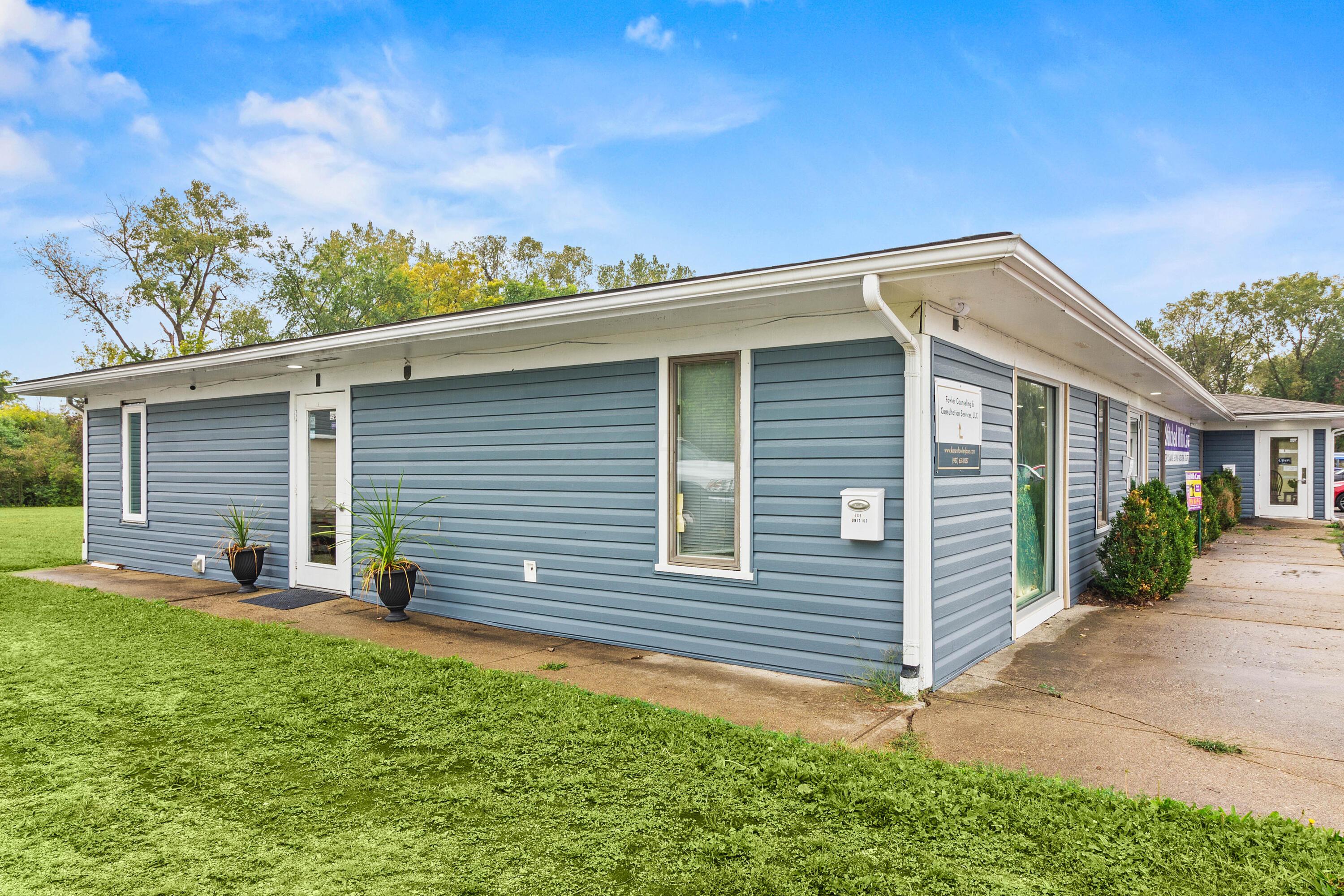 643 Bodey Circle Property Photo 2