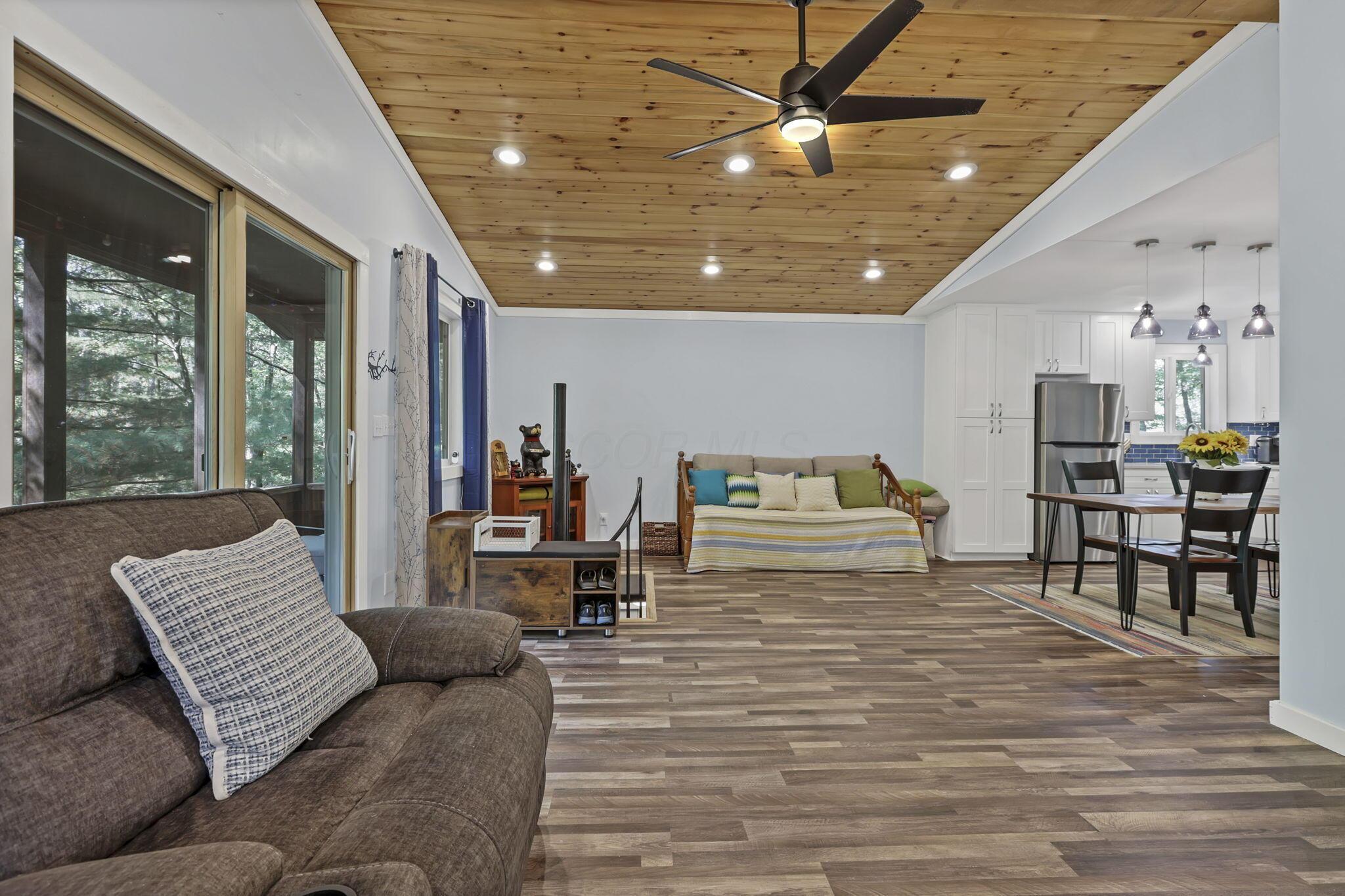 298 Tillamook Lane Property Photo 7