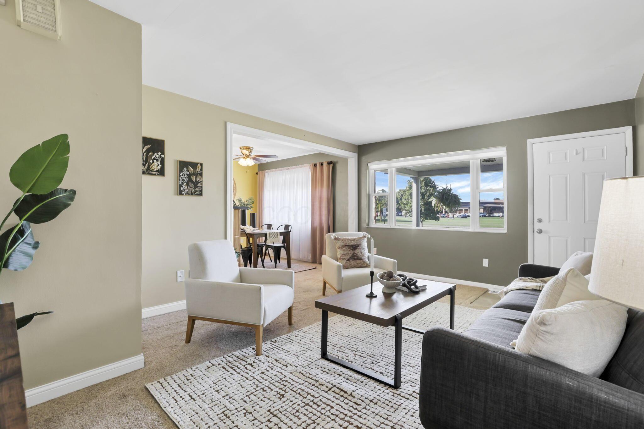 508 E Lake Avenue Property Photo 11