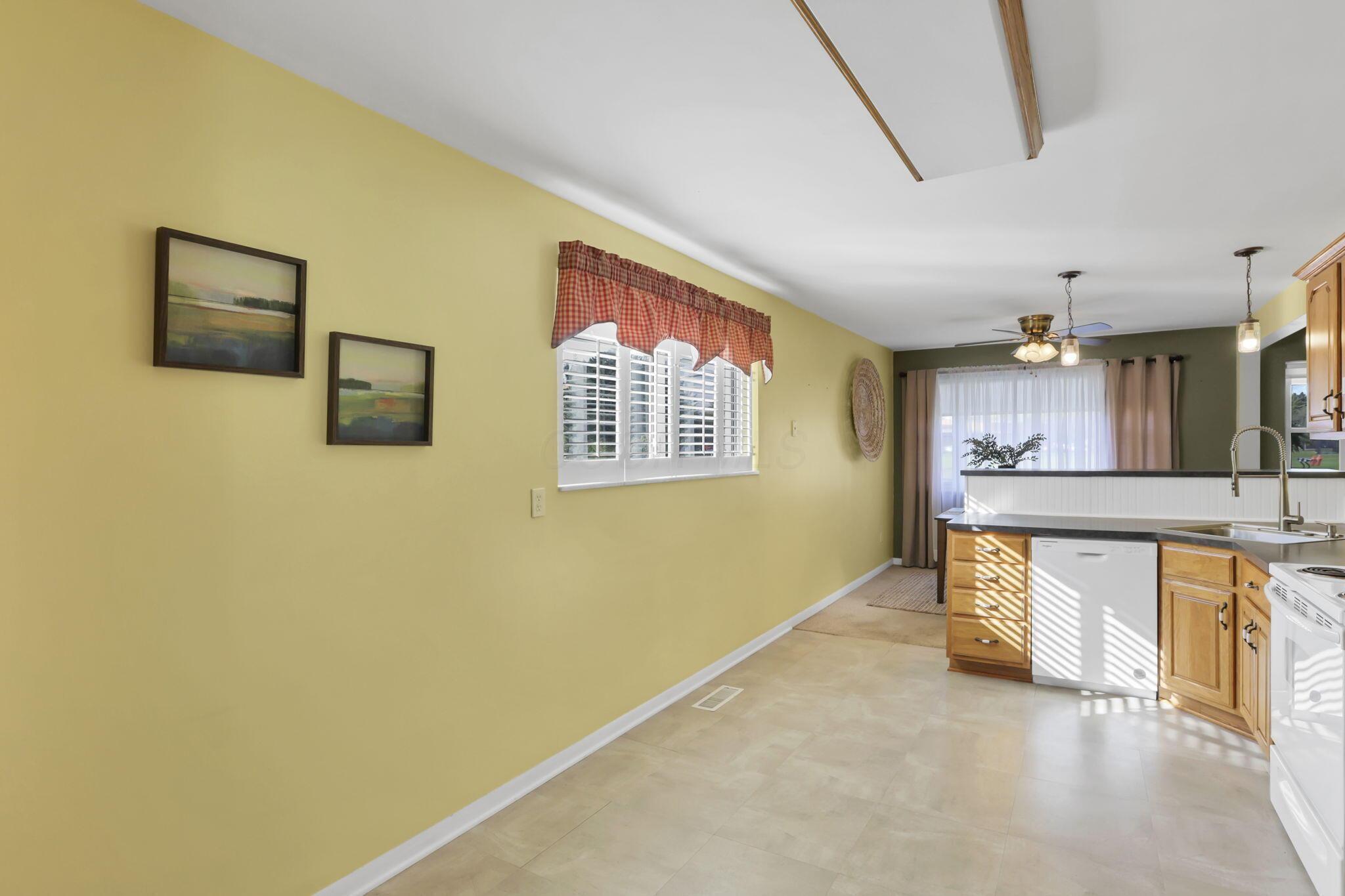 508 E Lake Avenue Property Photo 17