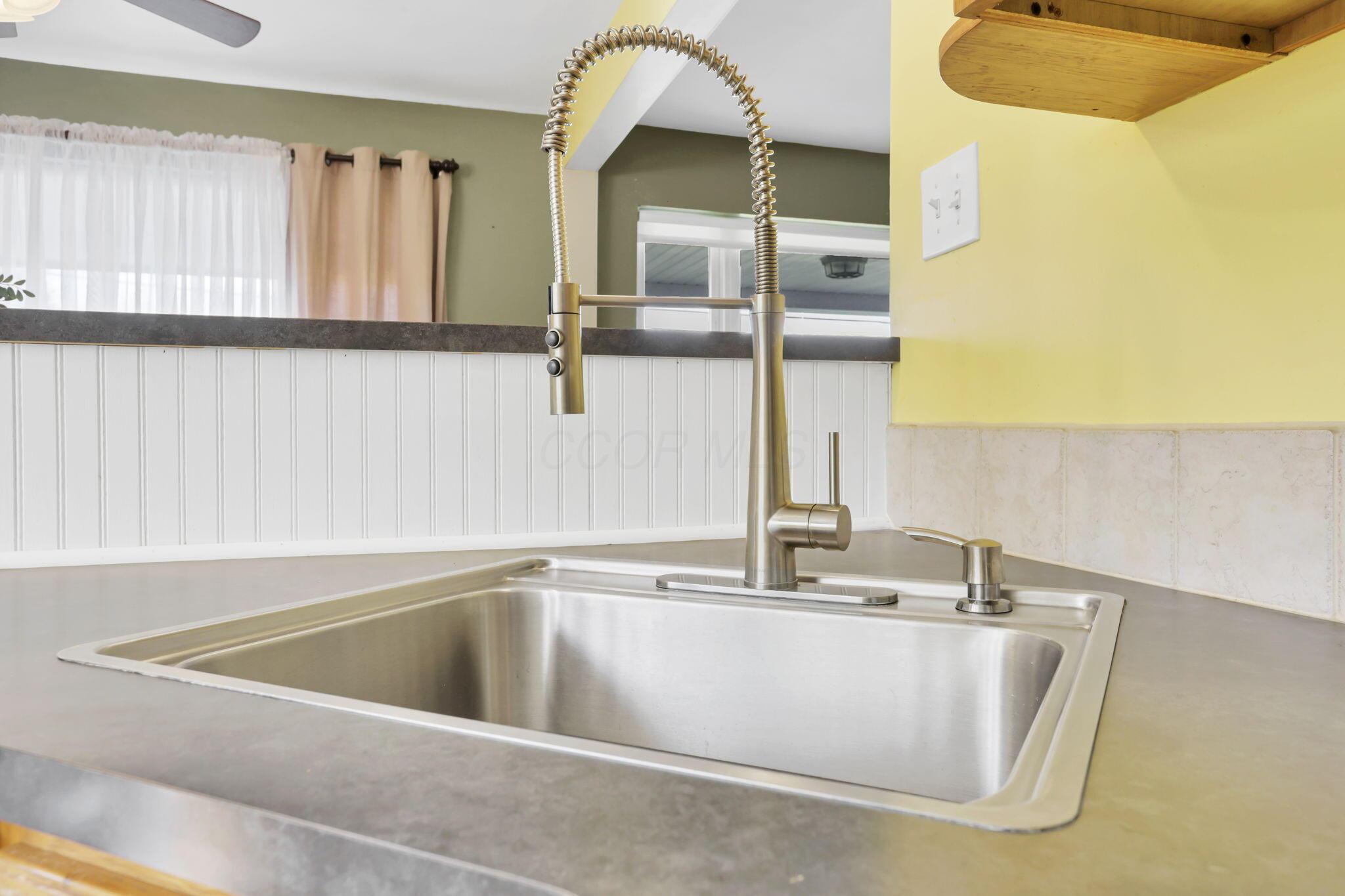 508 E Lake Avenue Property Photo 21