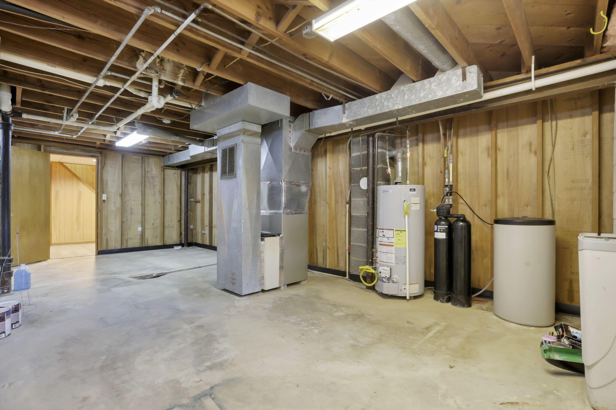 508 E Lake Avenue Property Photo 41