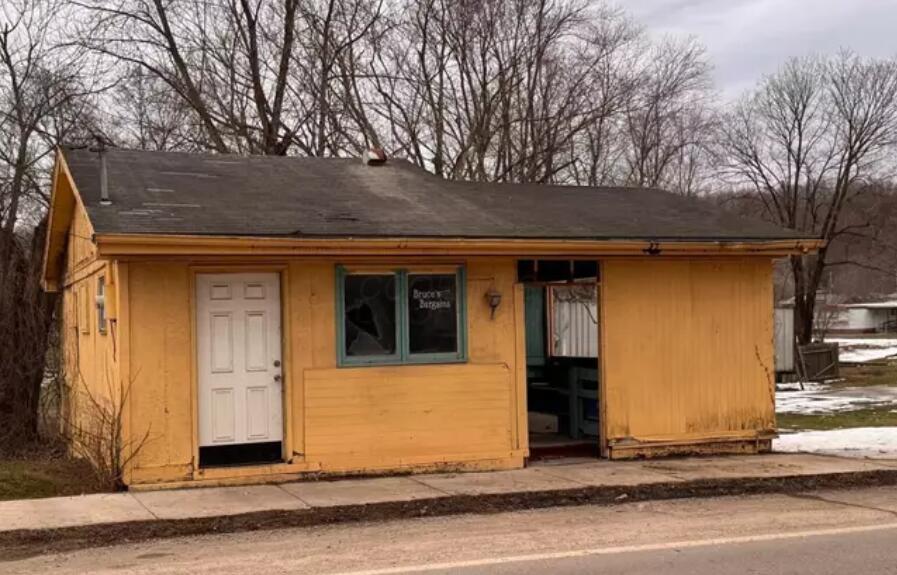 4 Converse Street Property Photo 1