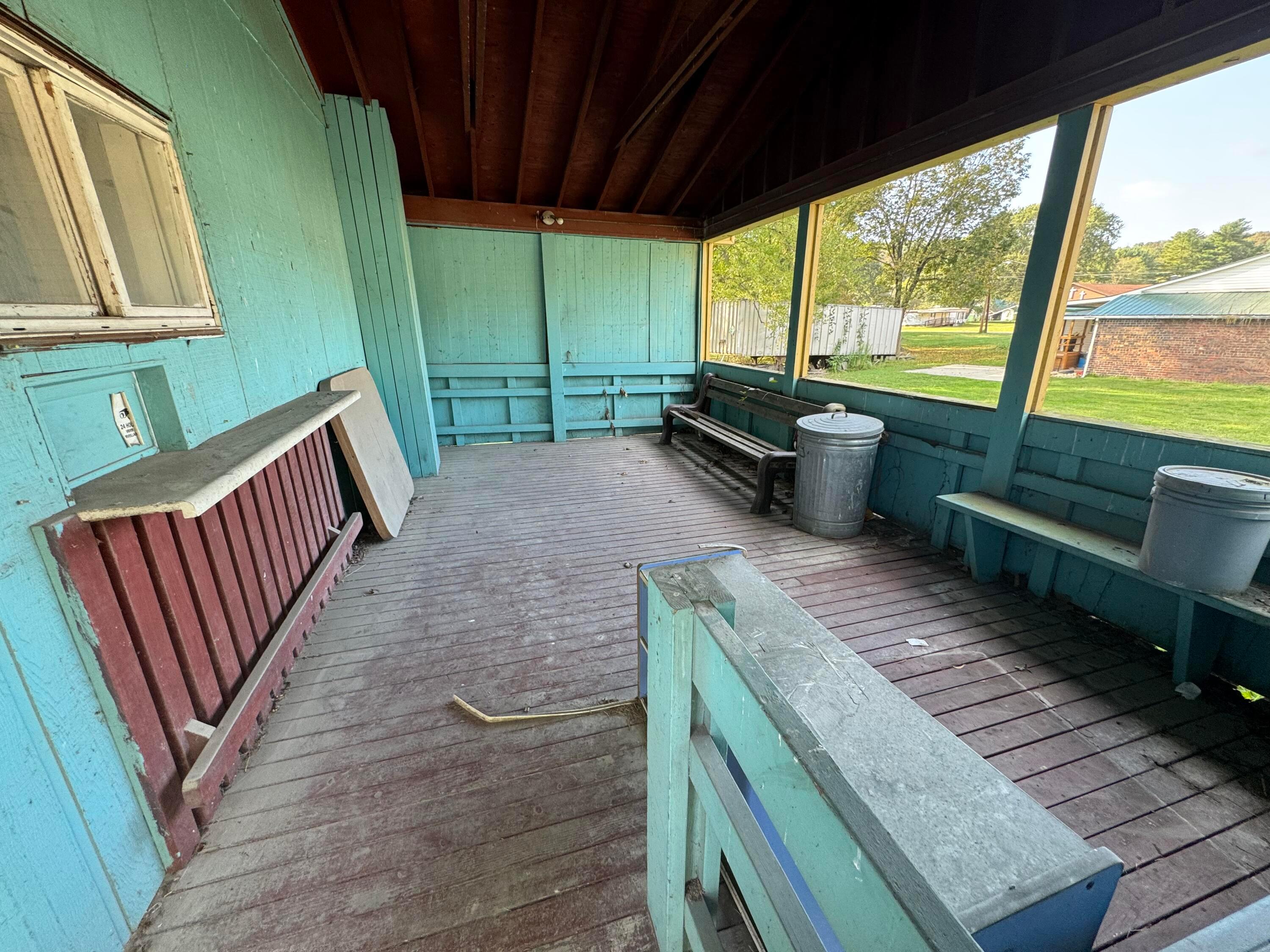 4 Converse Street Property Photo 6