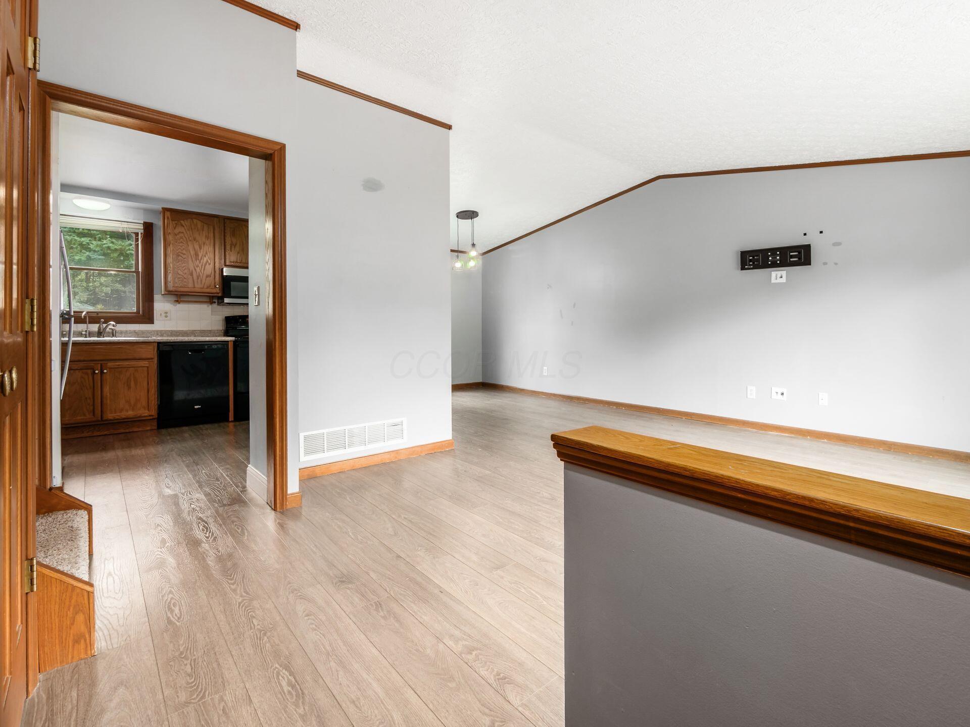 3230 Brampton Street Property Photo 3