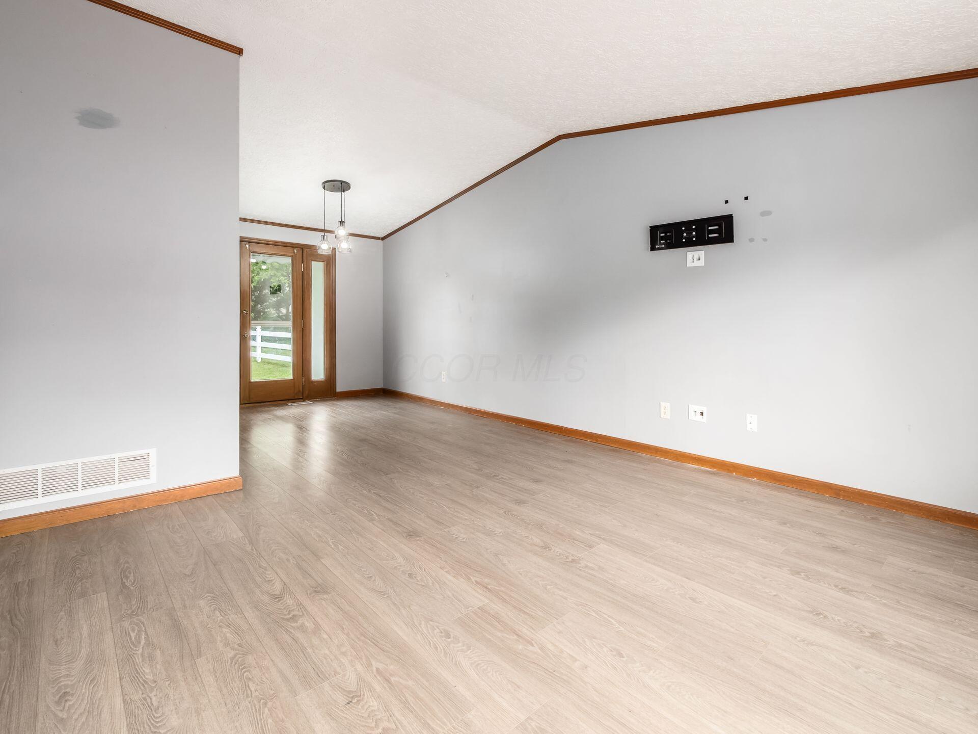 3230 Brampton Street Property Photo 6