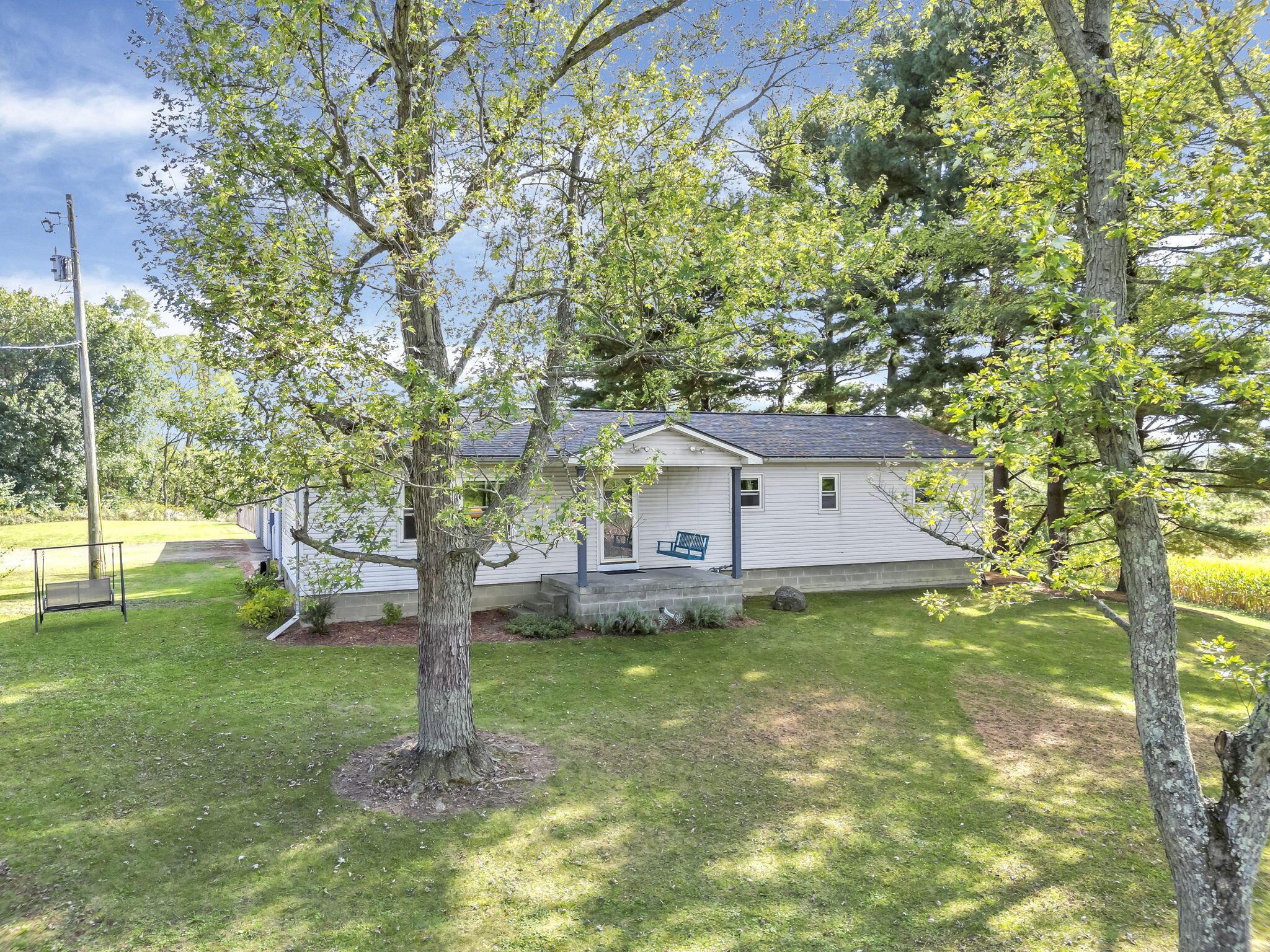 2597 Blacklick Eastern Road Nw Property Photo 1