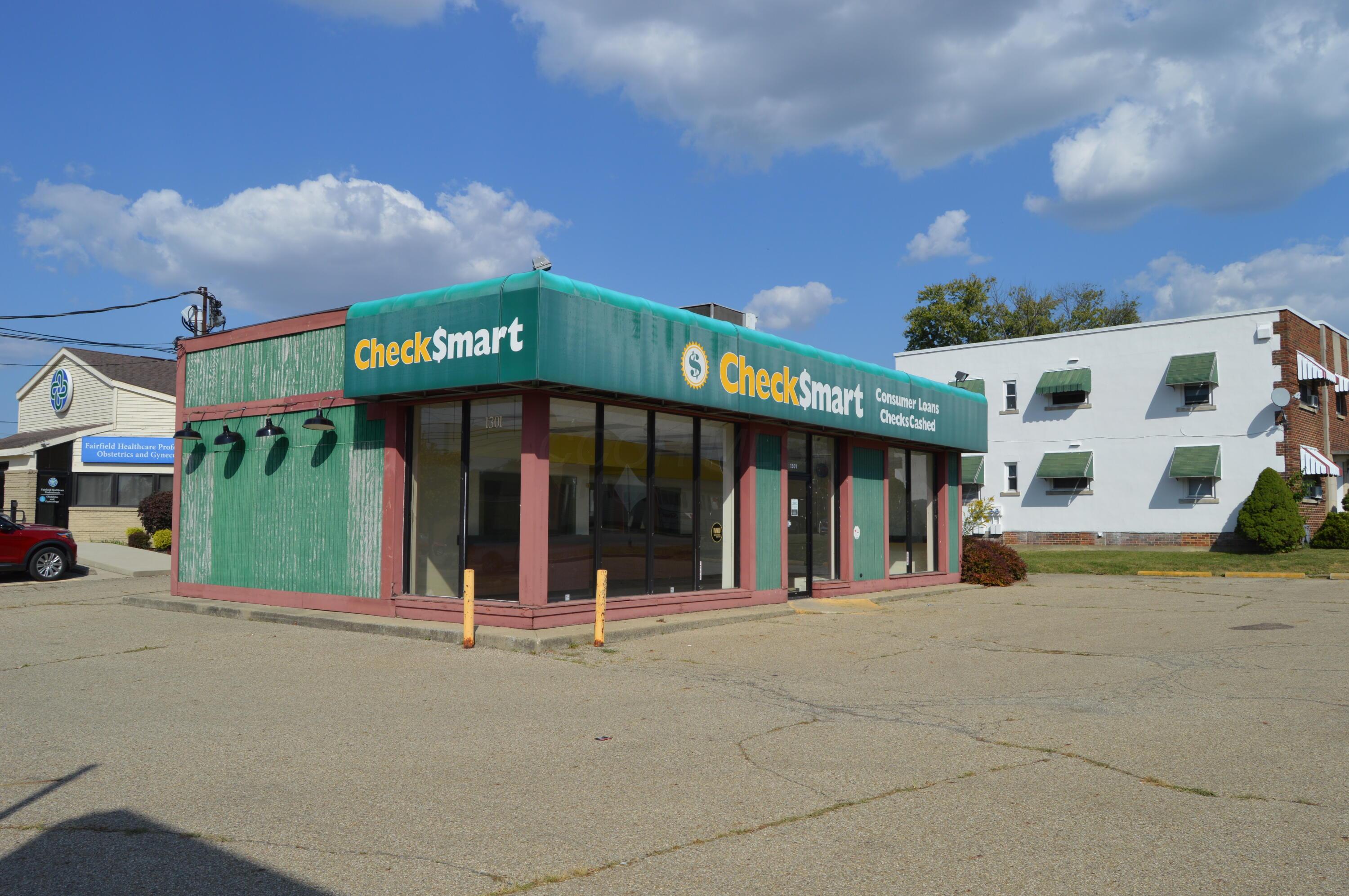 1301 E Main Street Property Photo 2