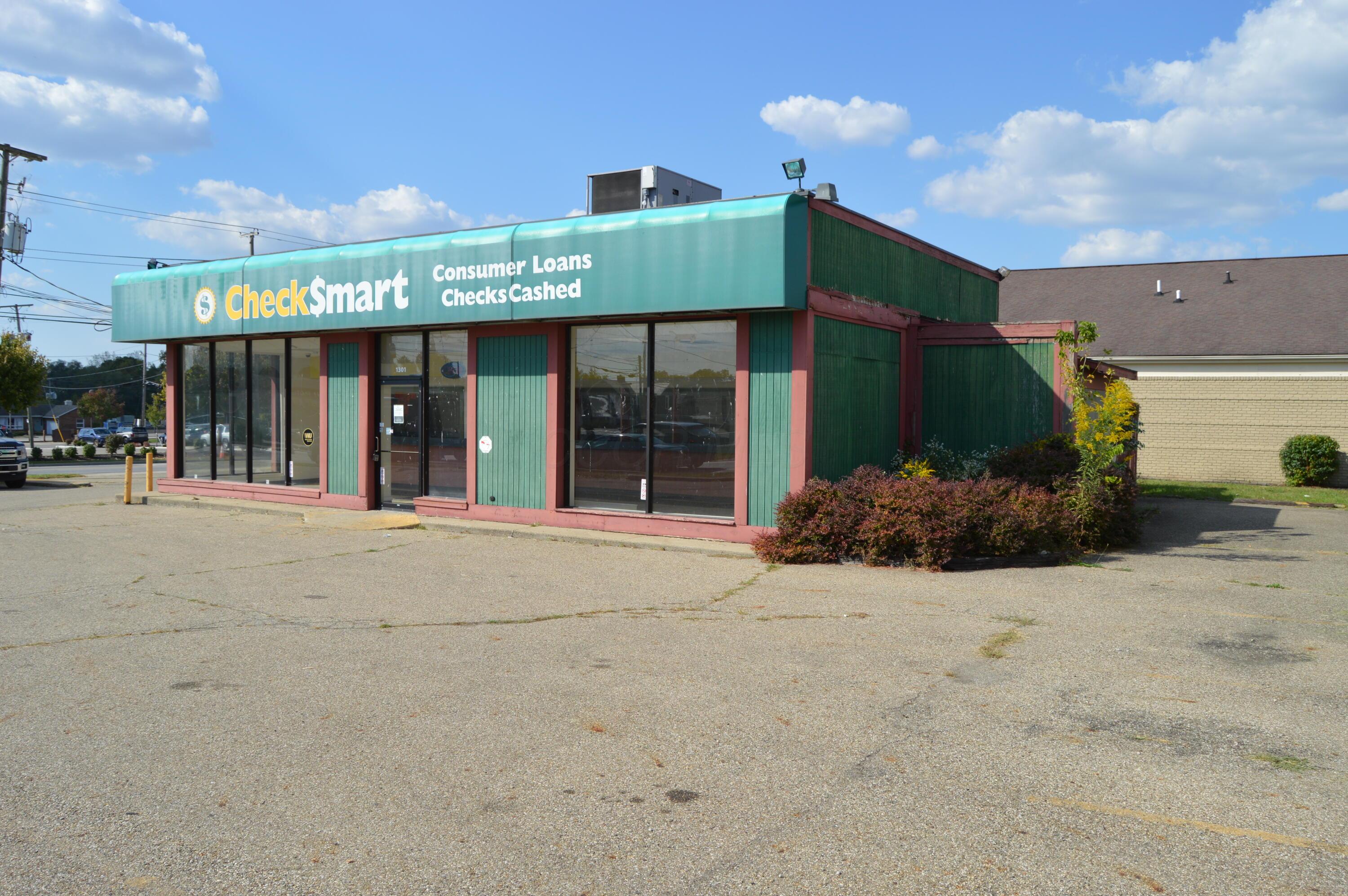 1301 E Main Street Property Photo 3