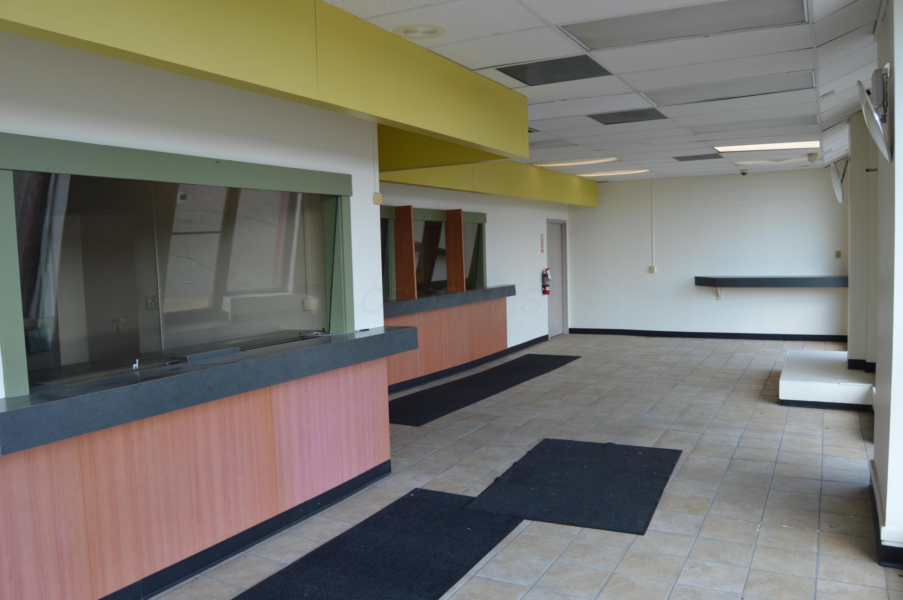 1301 E Main Street Property Photo 8