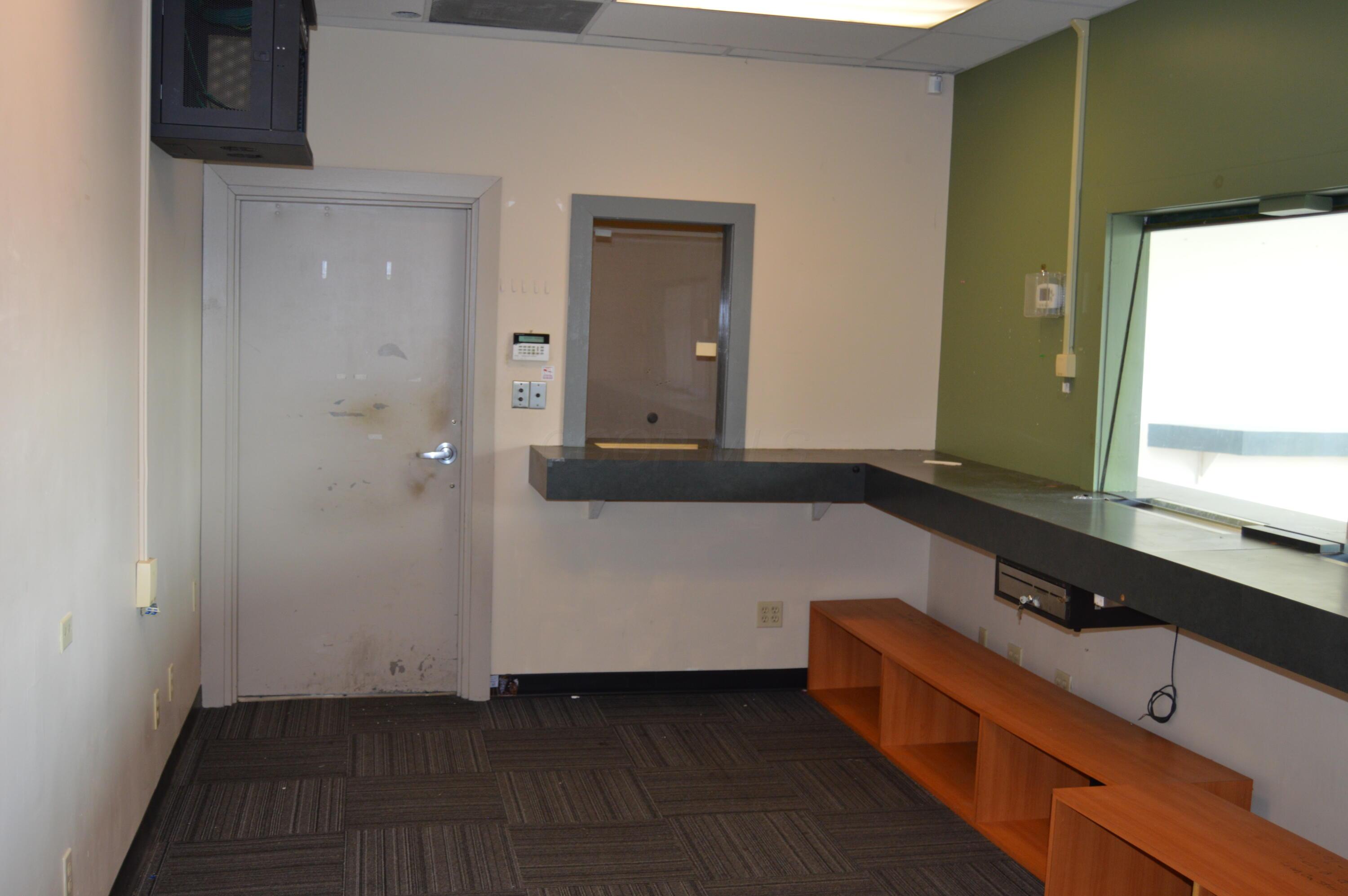 1301 E Main Street Property Photo 10