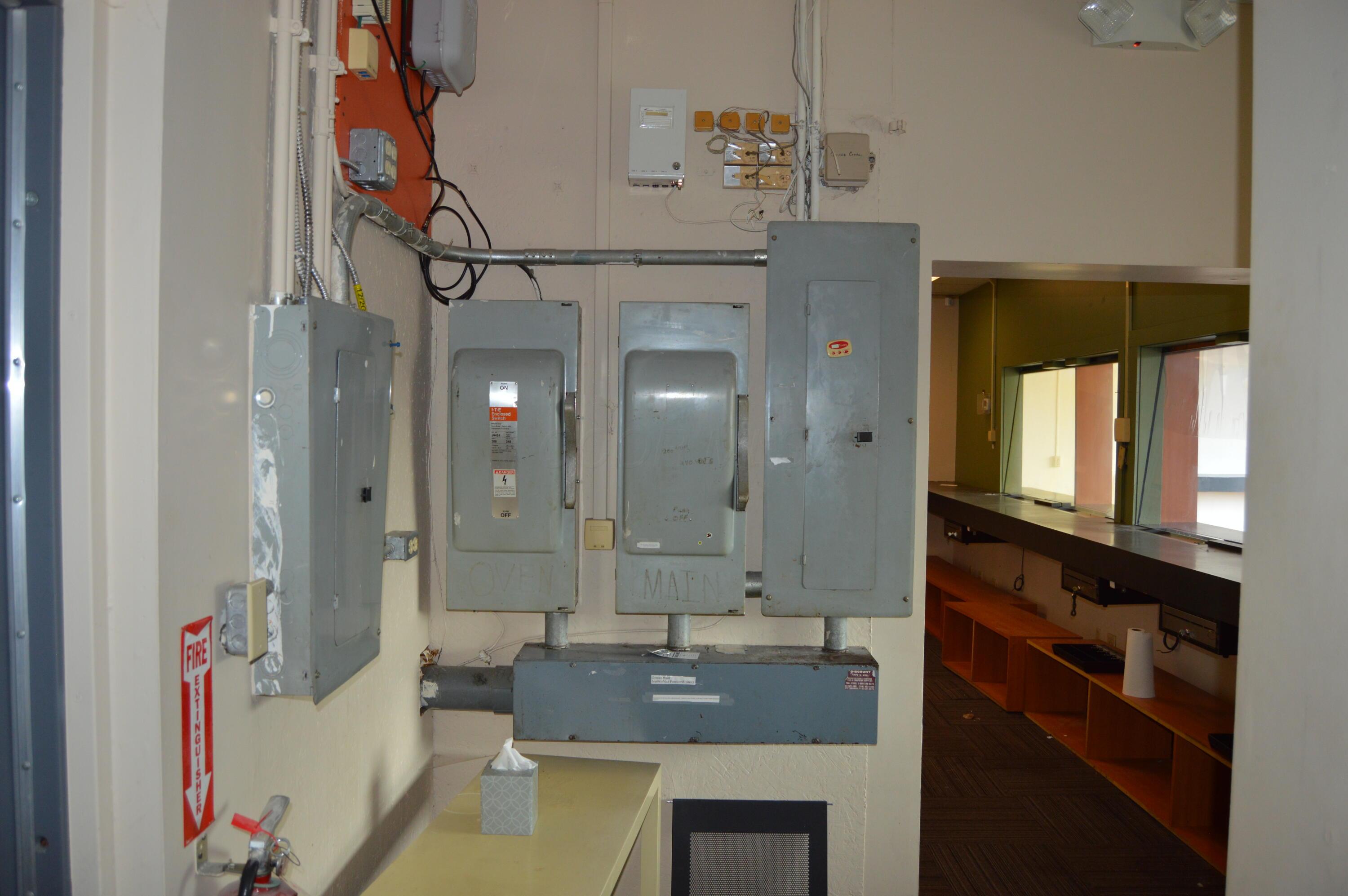 1301 E Main Street Property Photo 13