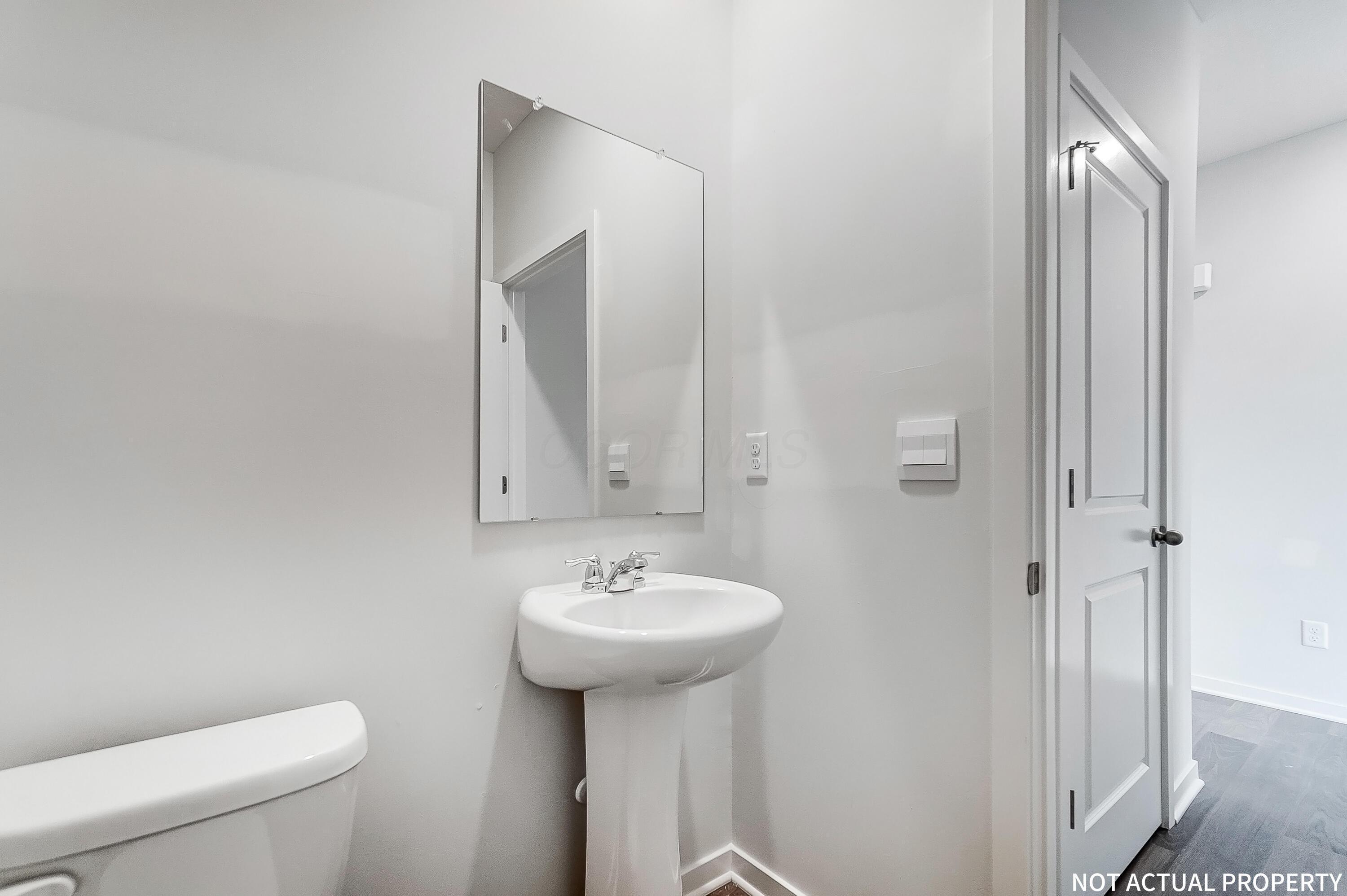 2889 Piatt Crest Drive Property Photo 8