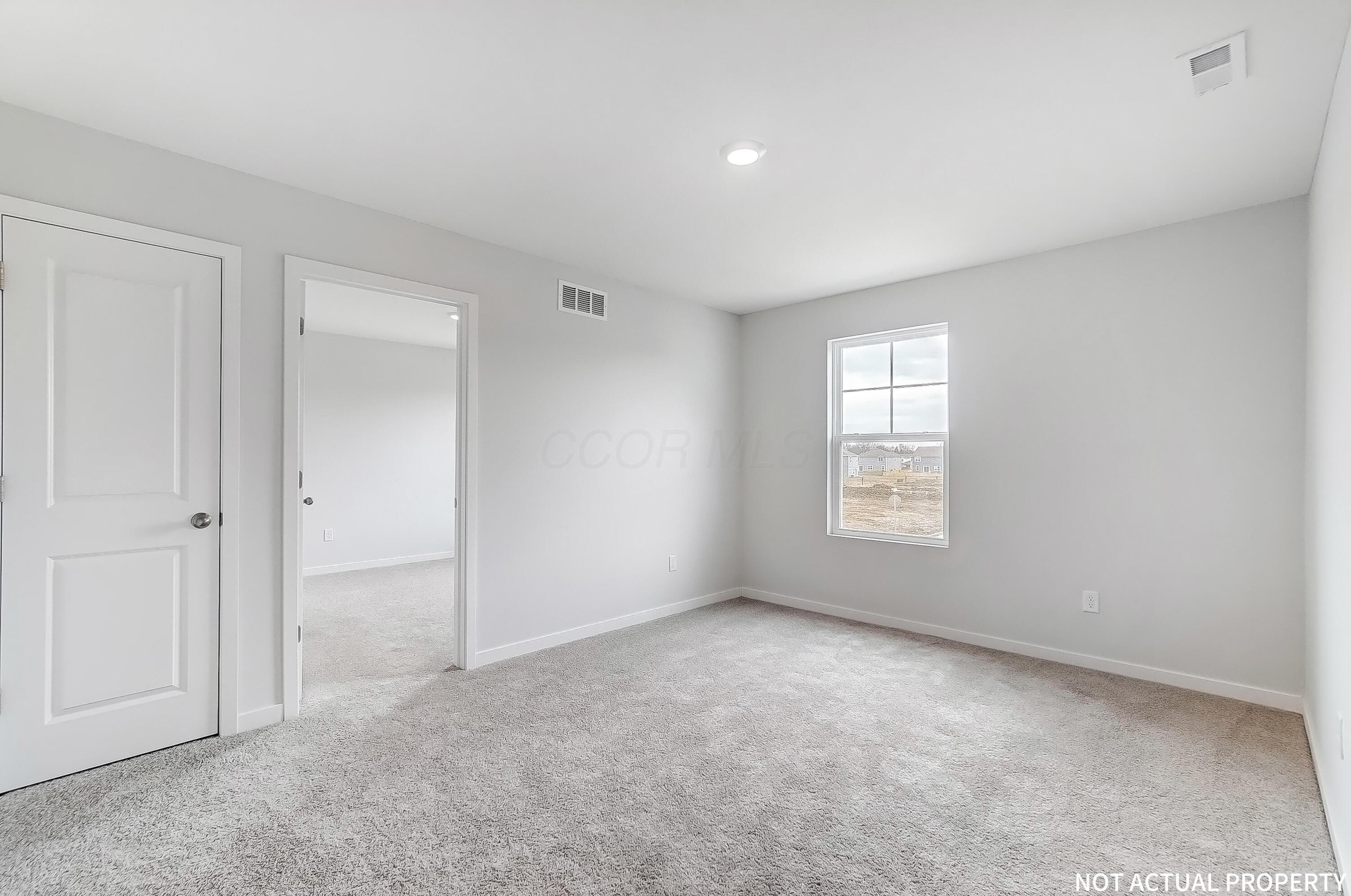 2889 Piatt Crest Drive Property Photo 10