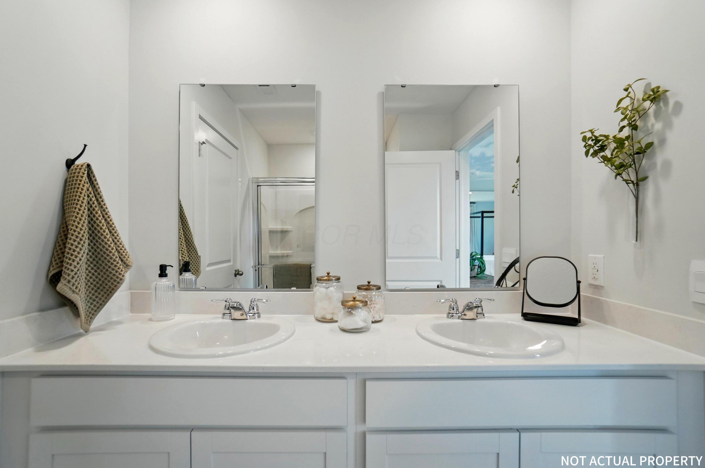 2889 Piatt Crest Drive Property Photo 15