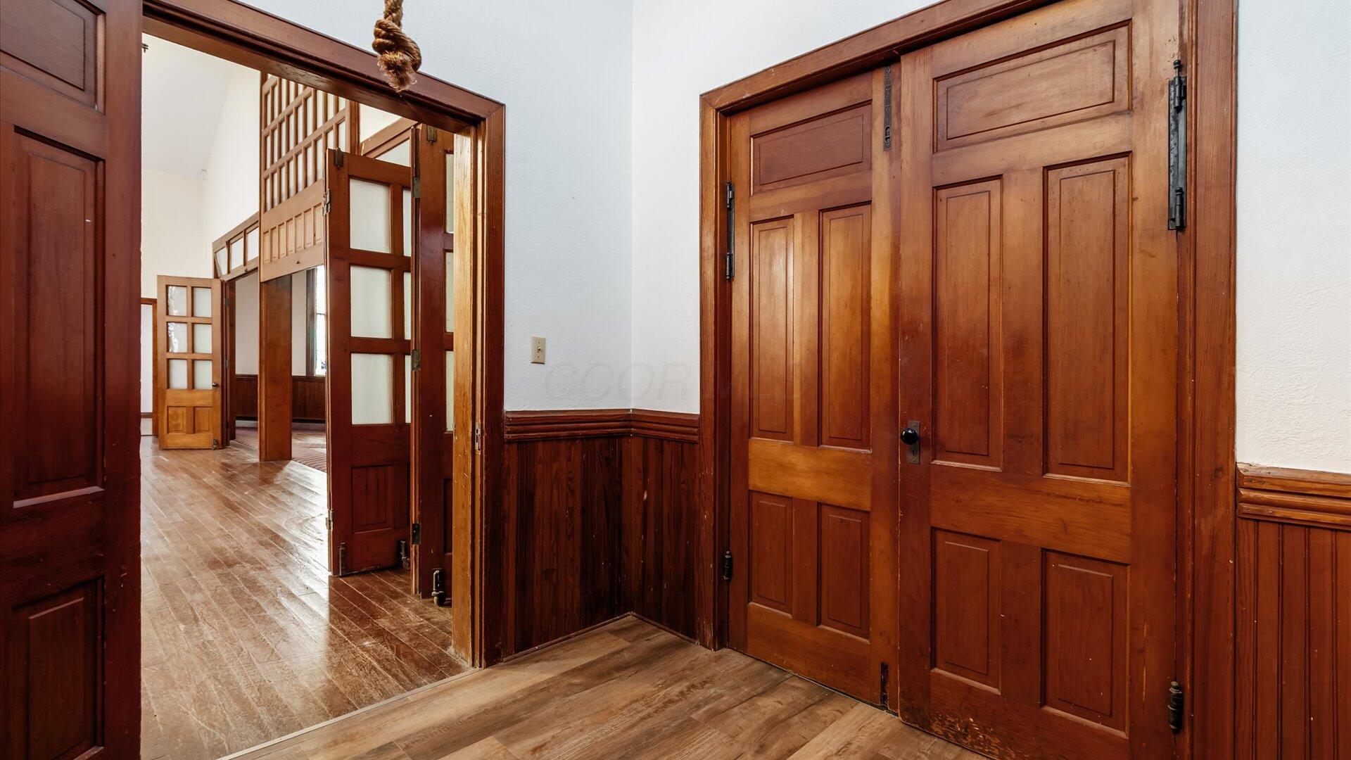 5831 Canal Road Ne Property Photo 5