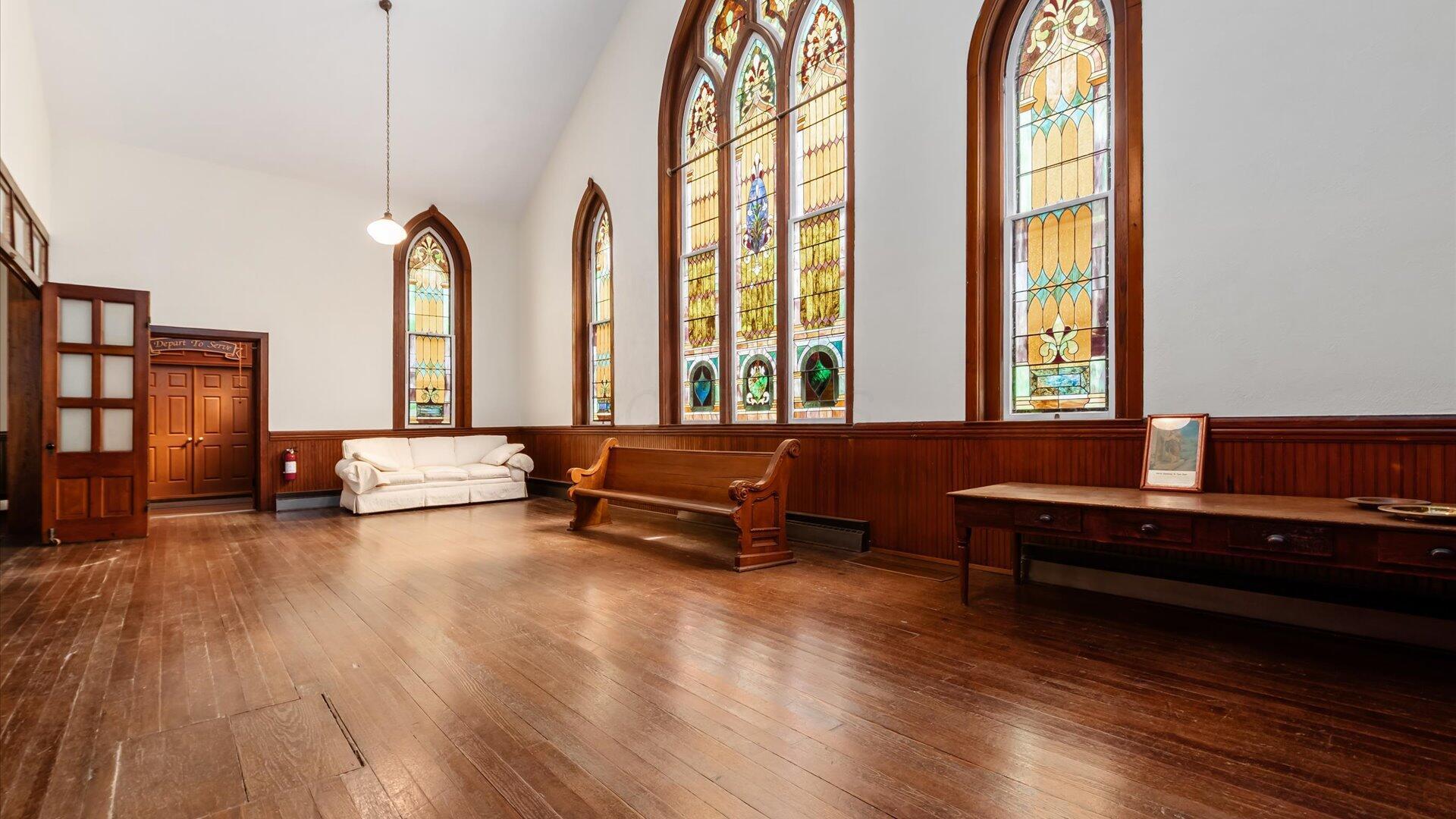 5831 Canal Road Ne Property Photo 8