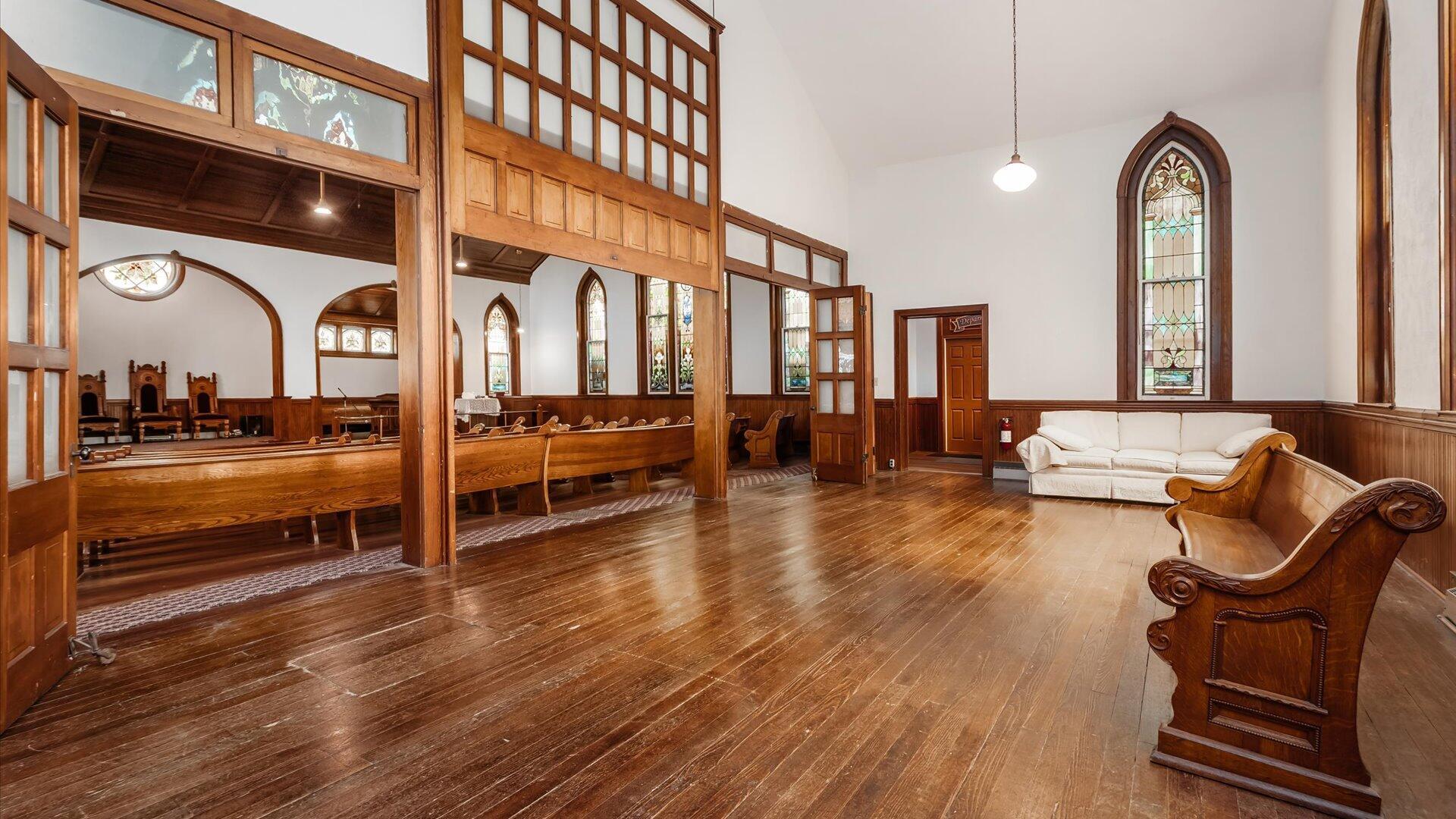 5831 Canal Road Ne Property Photo 9