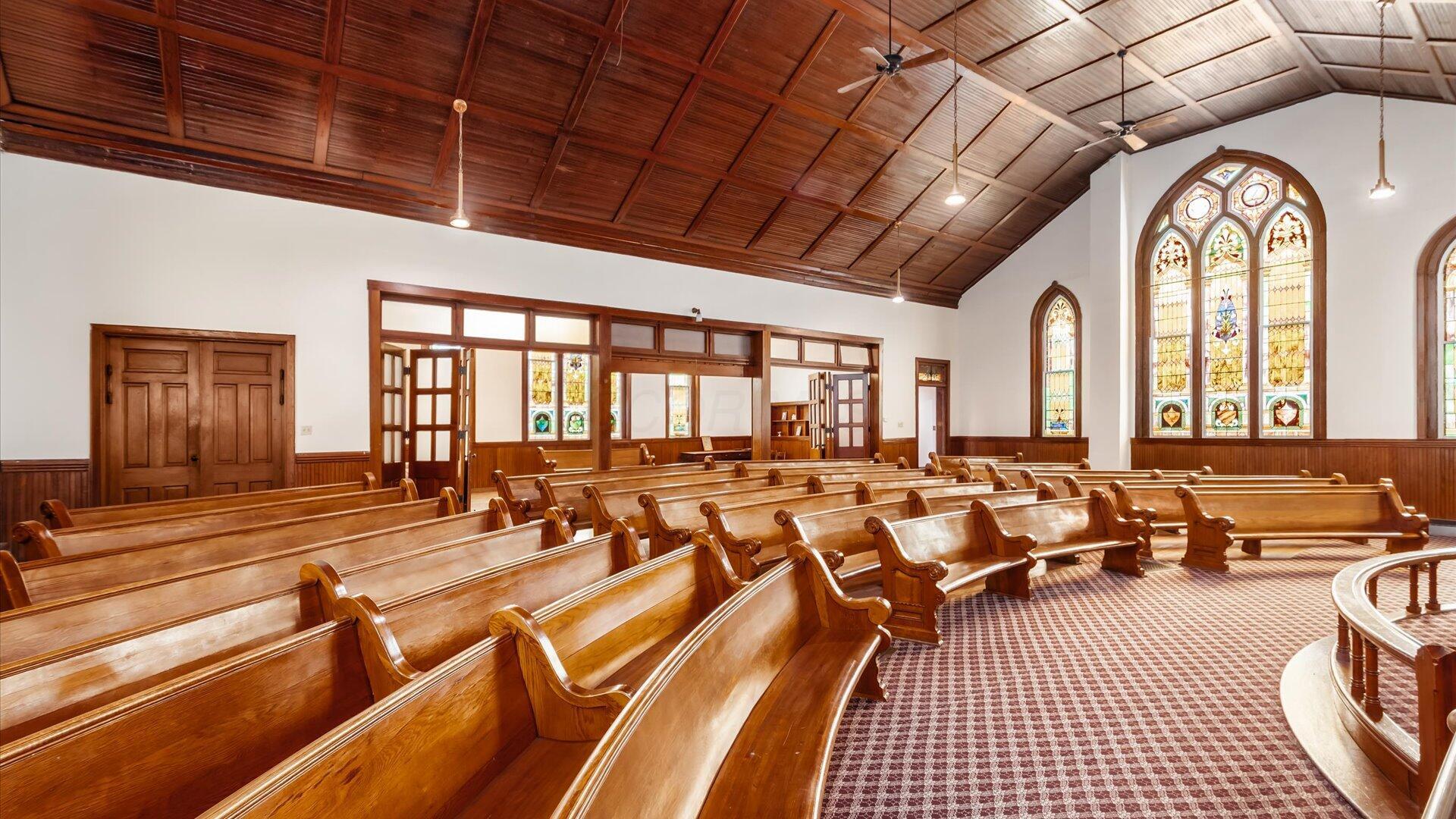 5831 Canal Road Ne Property Photo 10