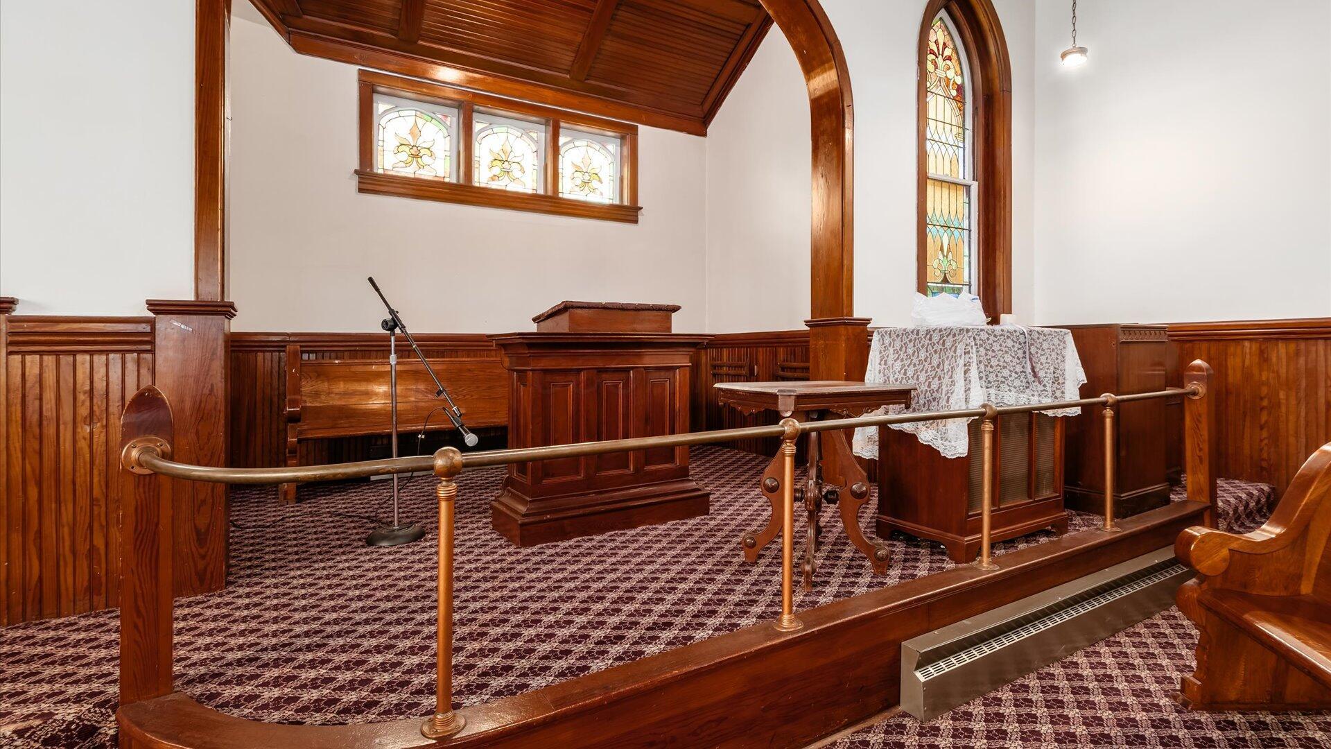 5831 Canal Road Ne Property Photo 20