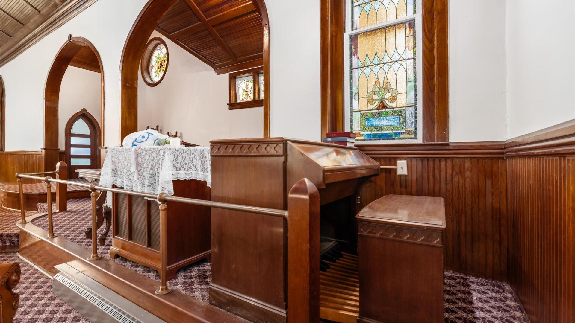 5831 Canal Road Ne Property Photo 22