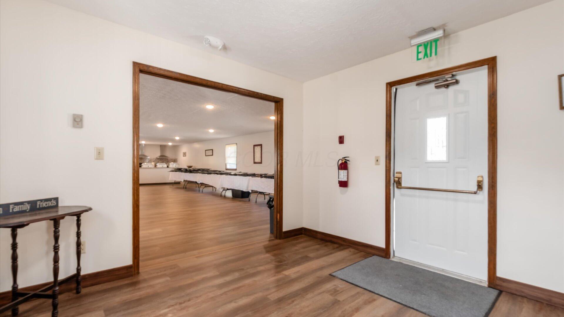 5831 Canal Road Ne Property Photo 26