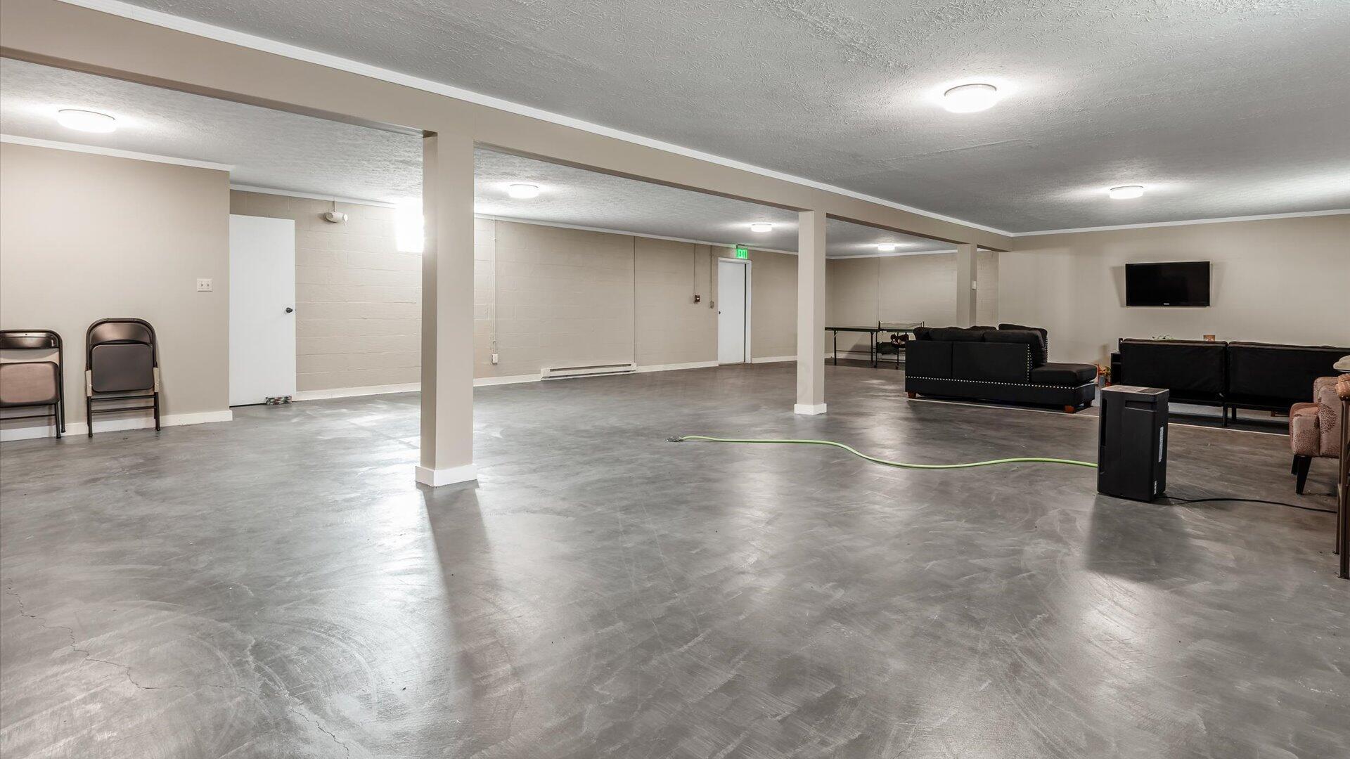 5831 Canal Road Ne Property Photo 45