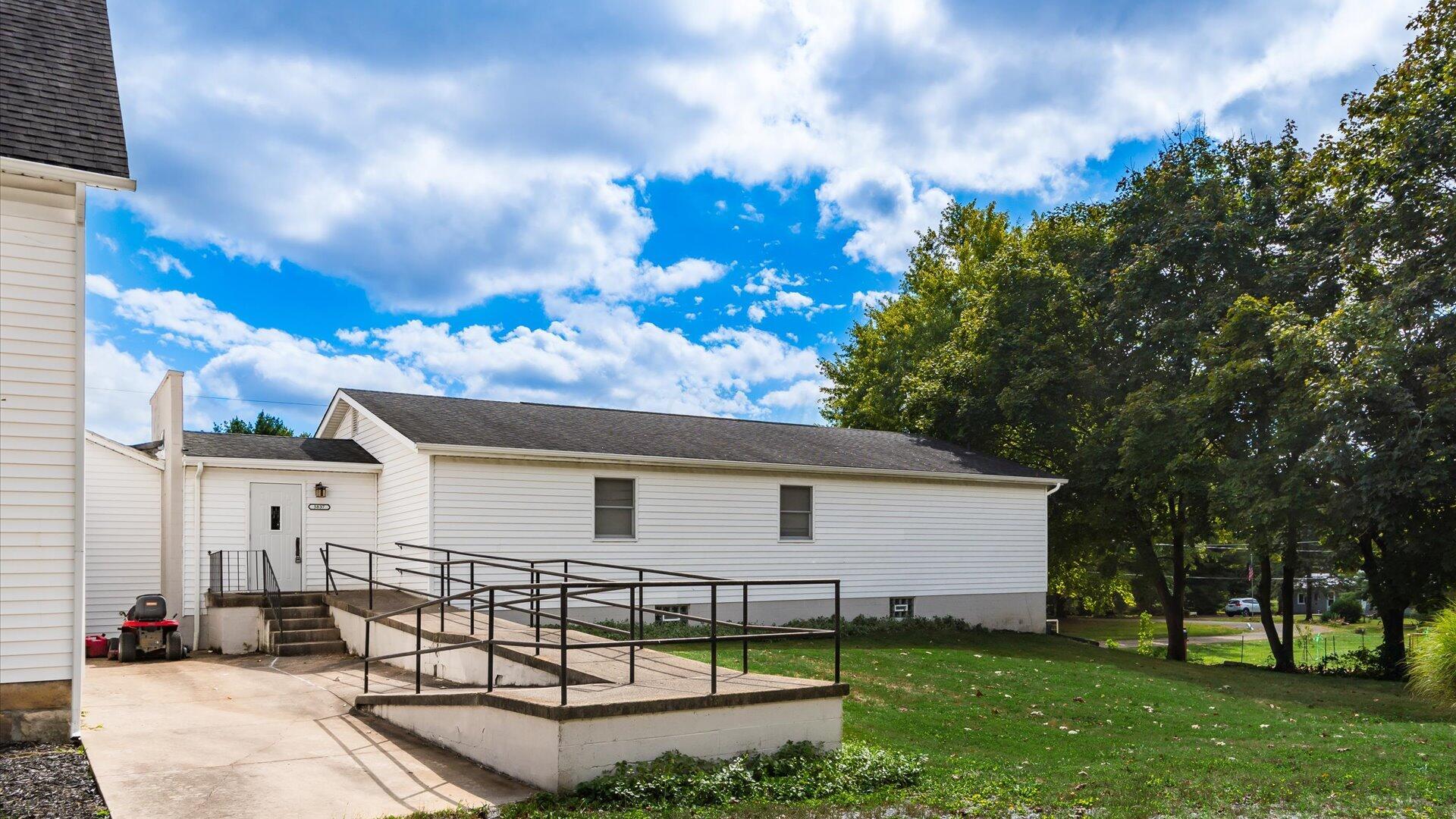 5831 Canal Road Ne Property Photo 56