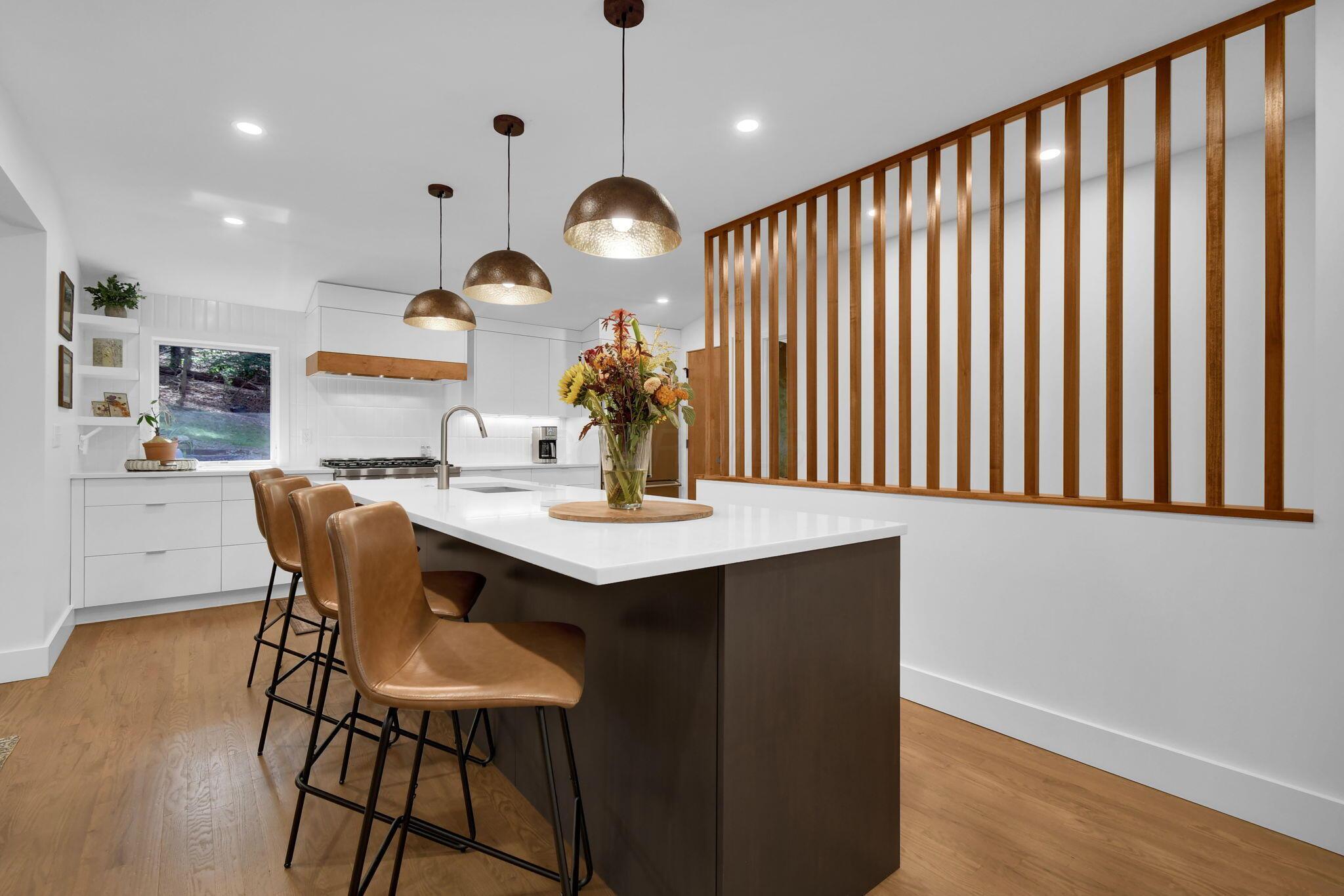 105 Mount Parnassus Drive E Property Photo 8