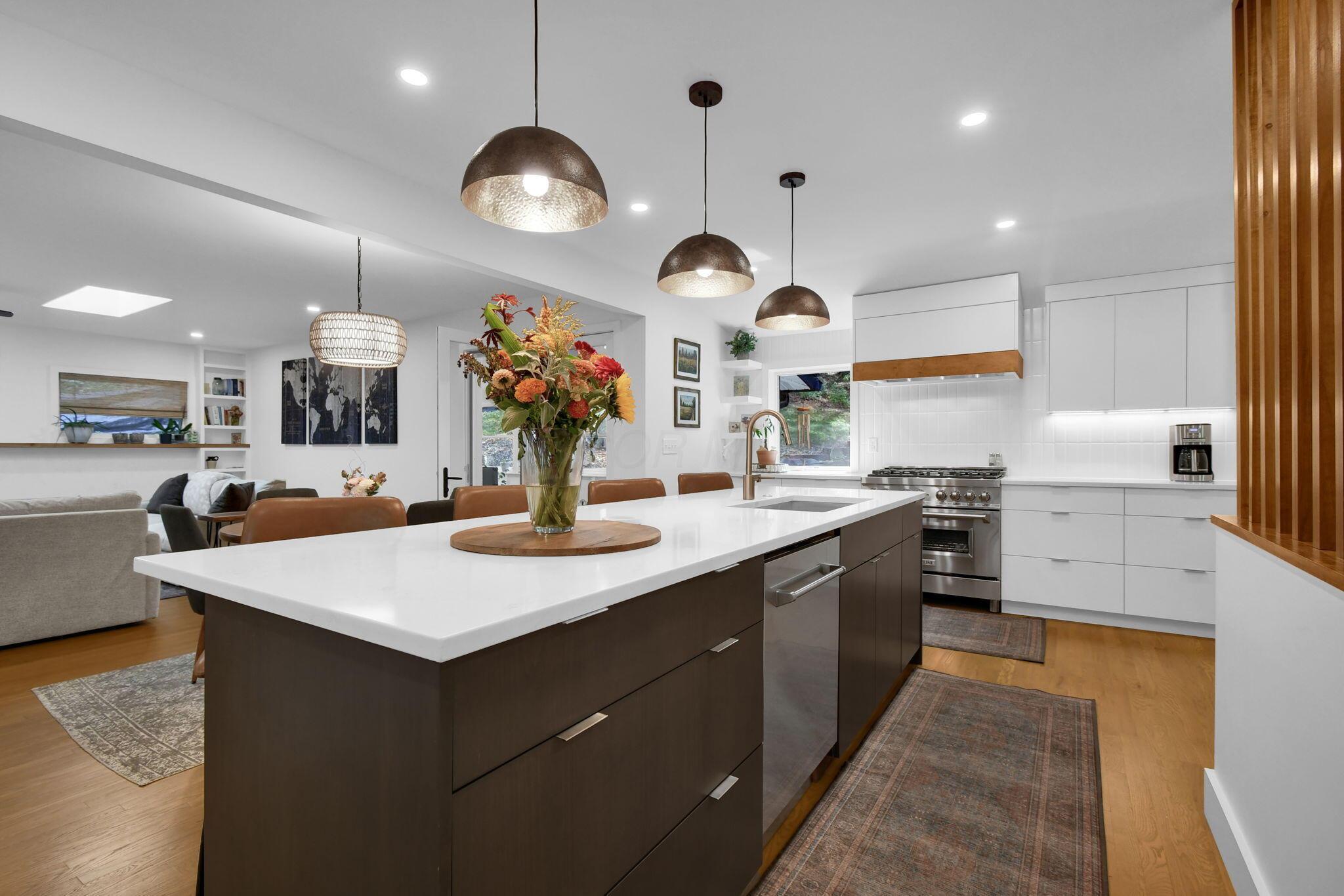 105 Mount Parnassus Drive E Property Photo 12