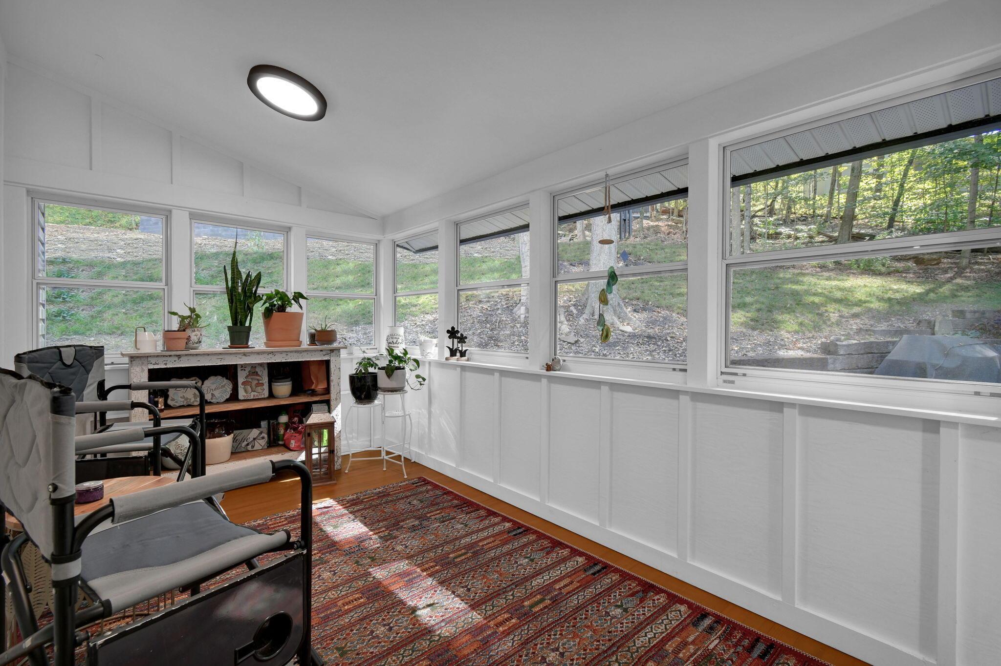 105 Mount Parnassus Drive E Property Photo 16