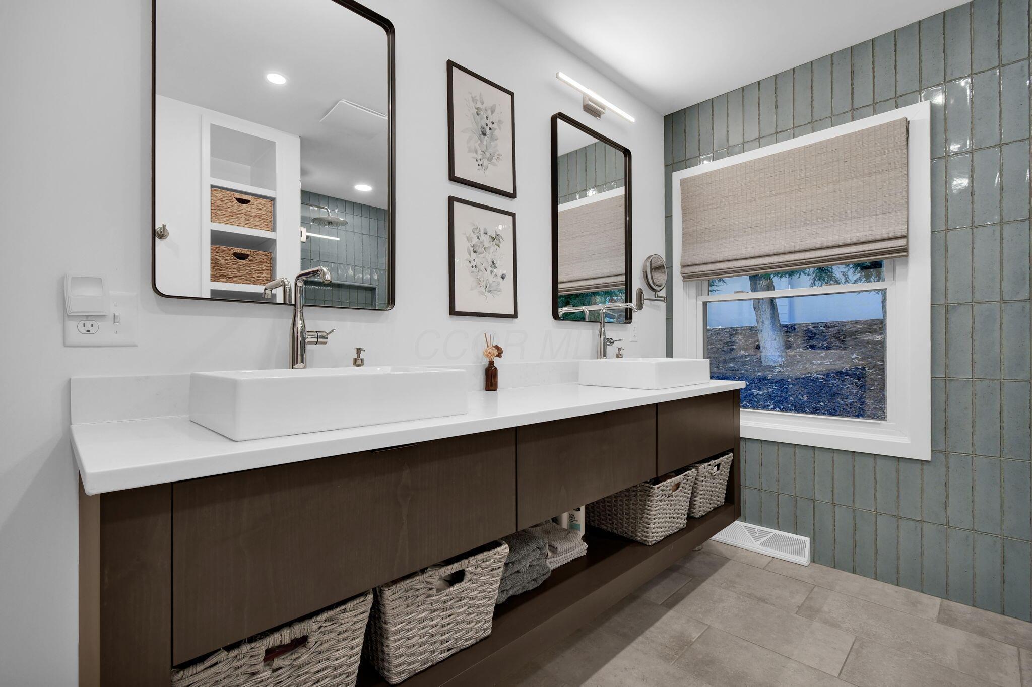 105 Mount Parnassus Drive E Property Photo 20